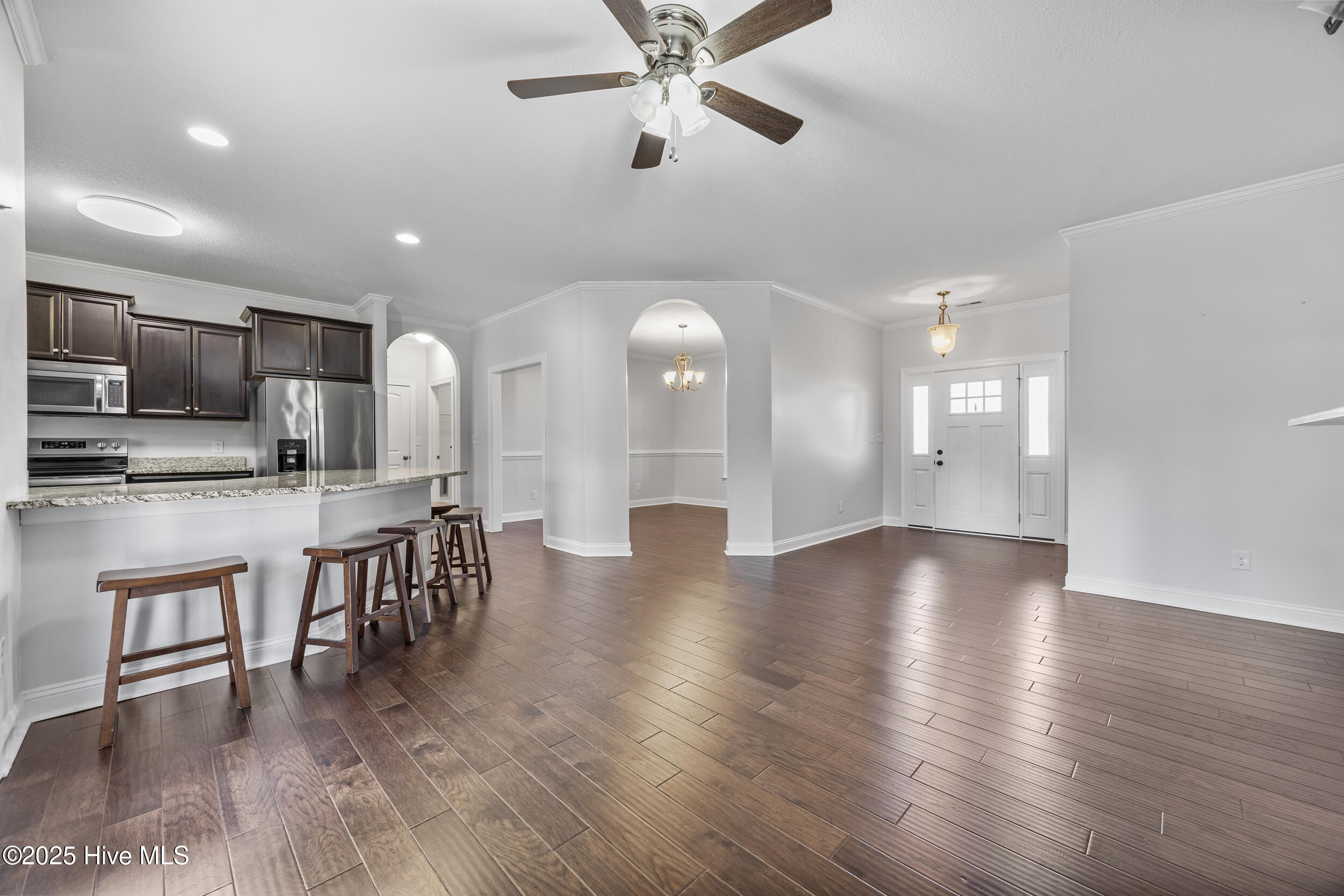 100542328 | Photo 14