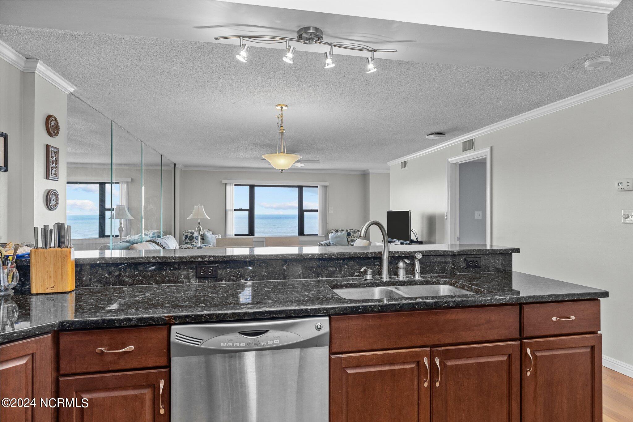 1505 Salter Path Road 304,Indian Beach