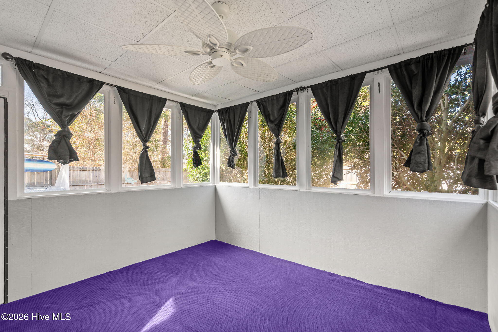 100547316 | Photo 24