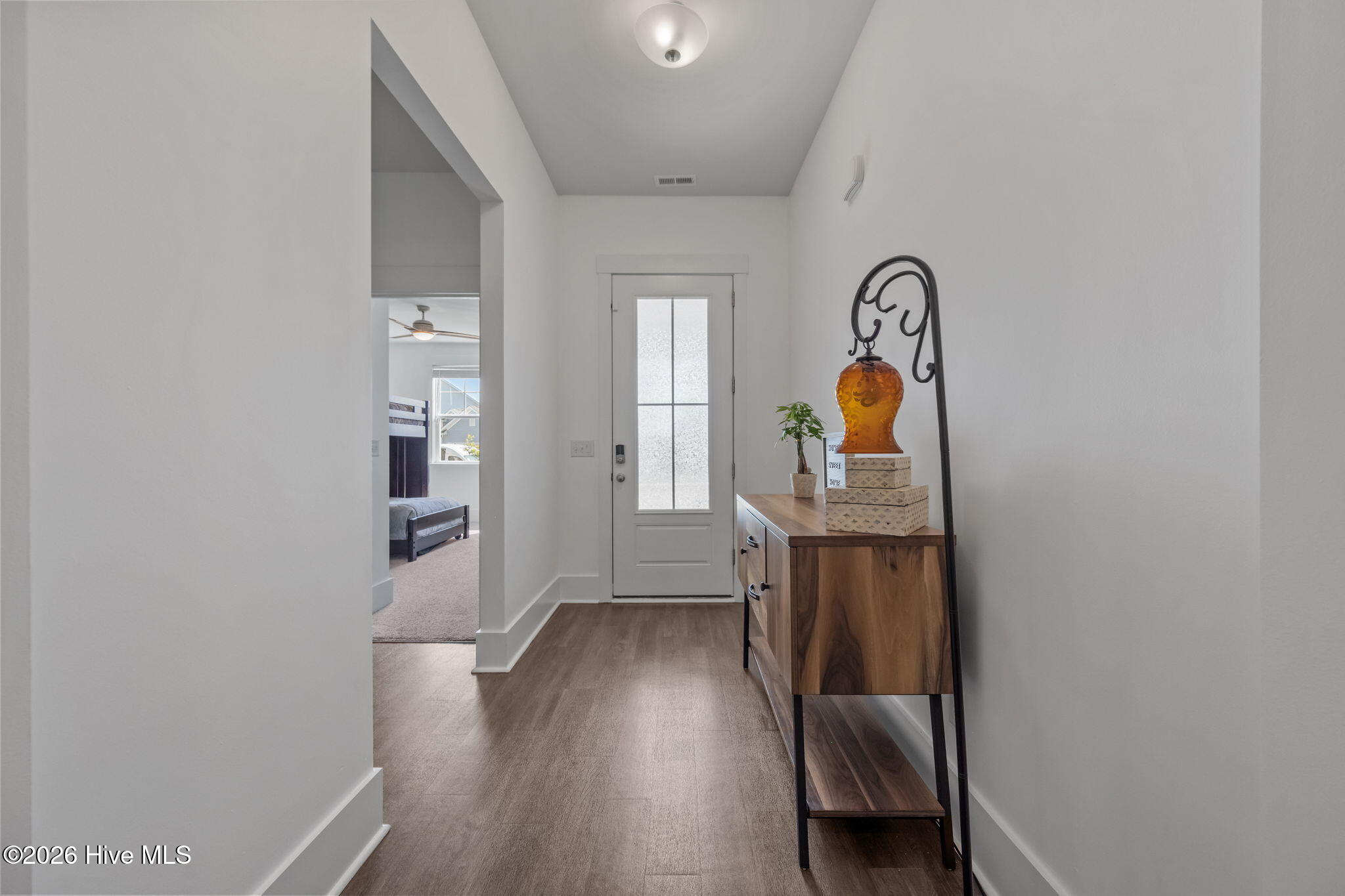 100566590 | Photo 26