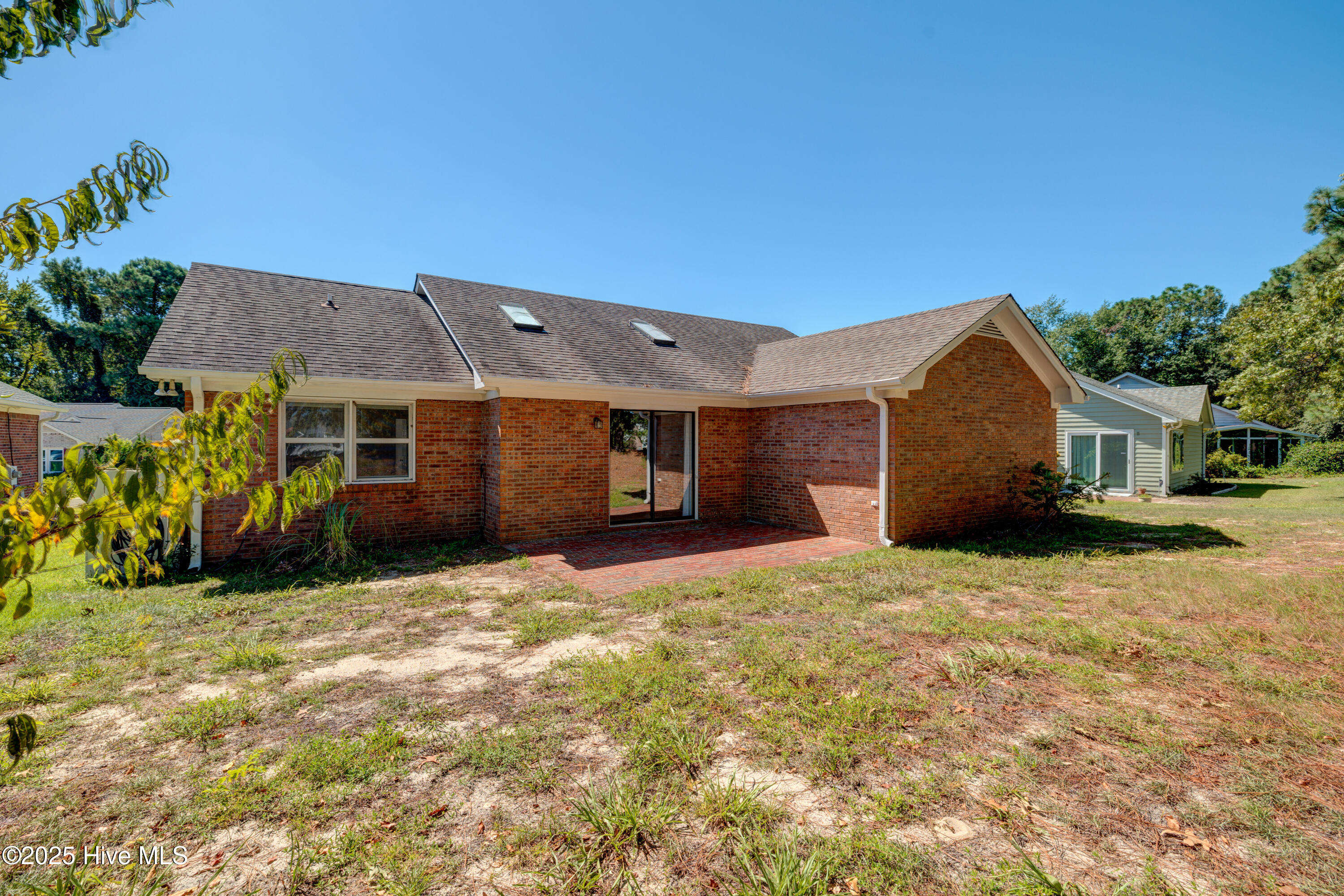 100526962 | Photo 35