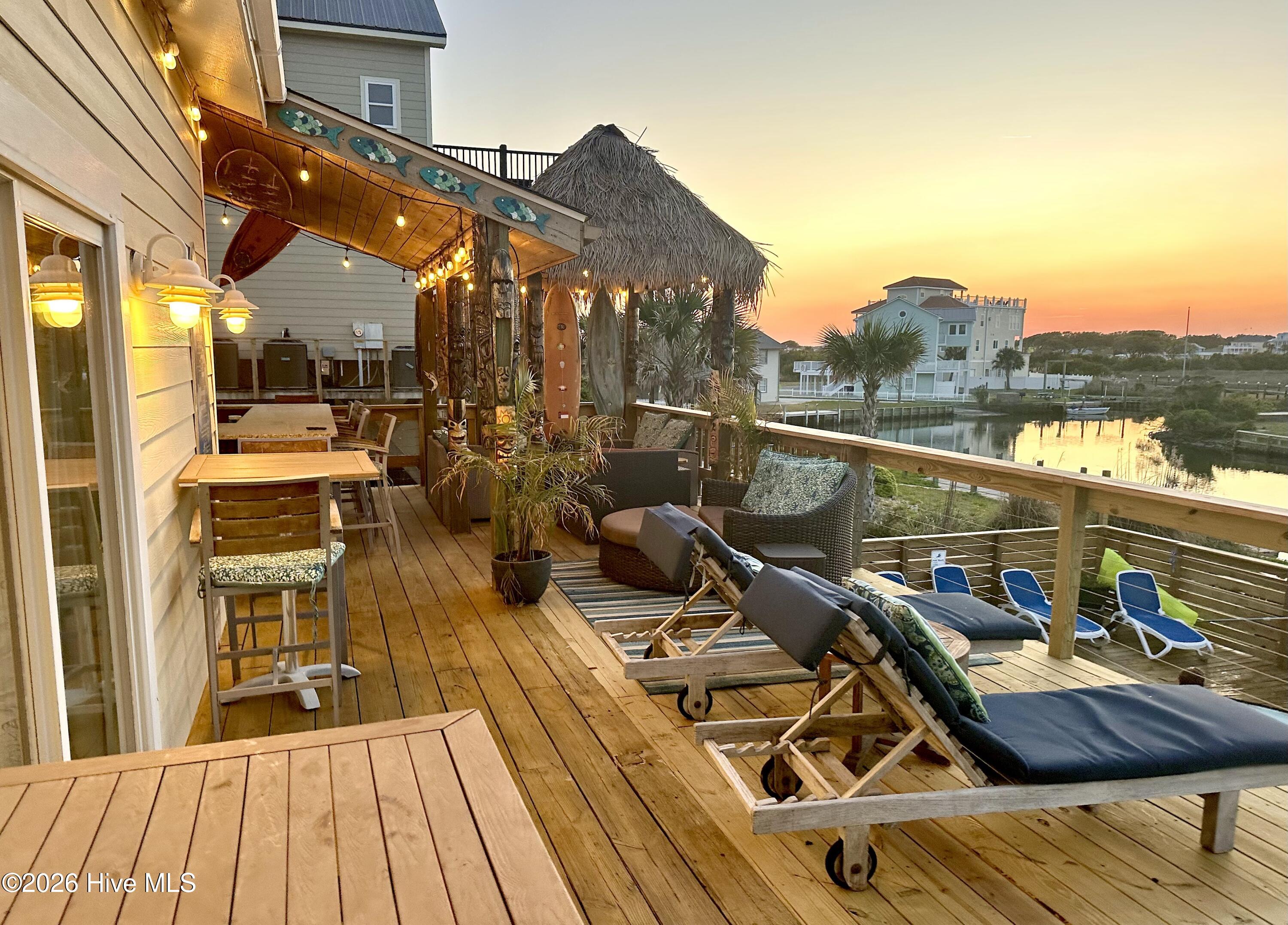 100550124 | Photo 36