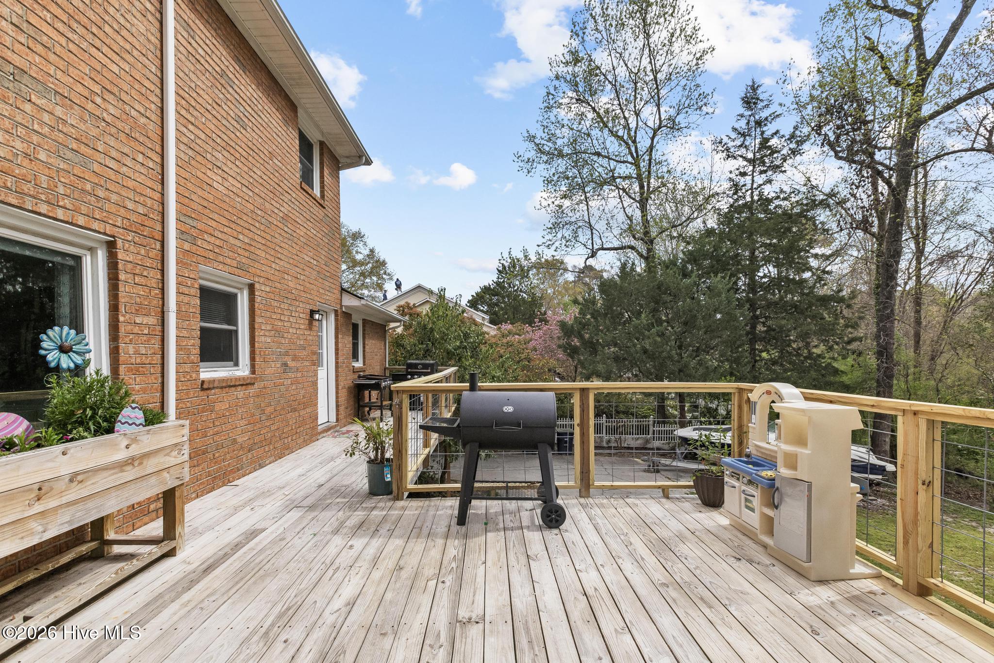 100563926 | Photo 44