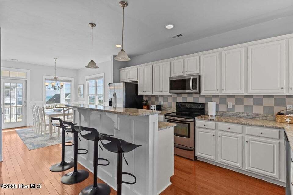 100570468 | Photo 18