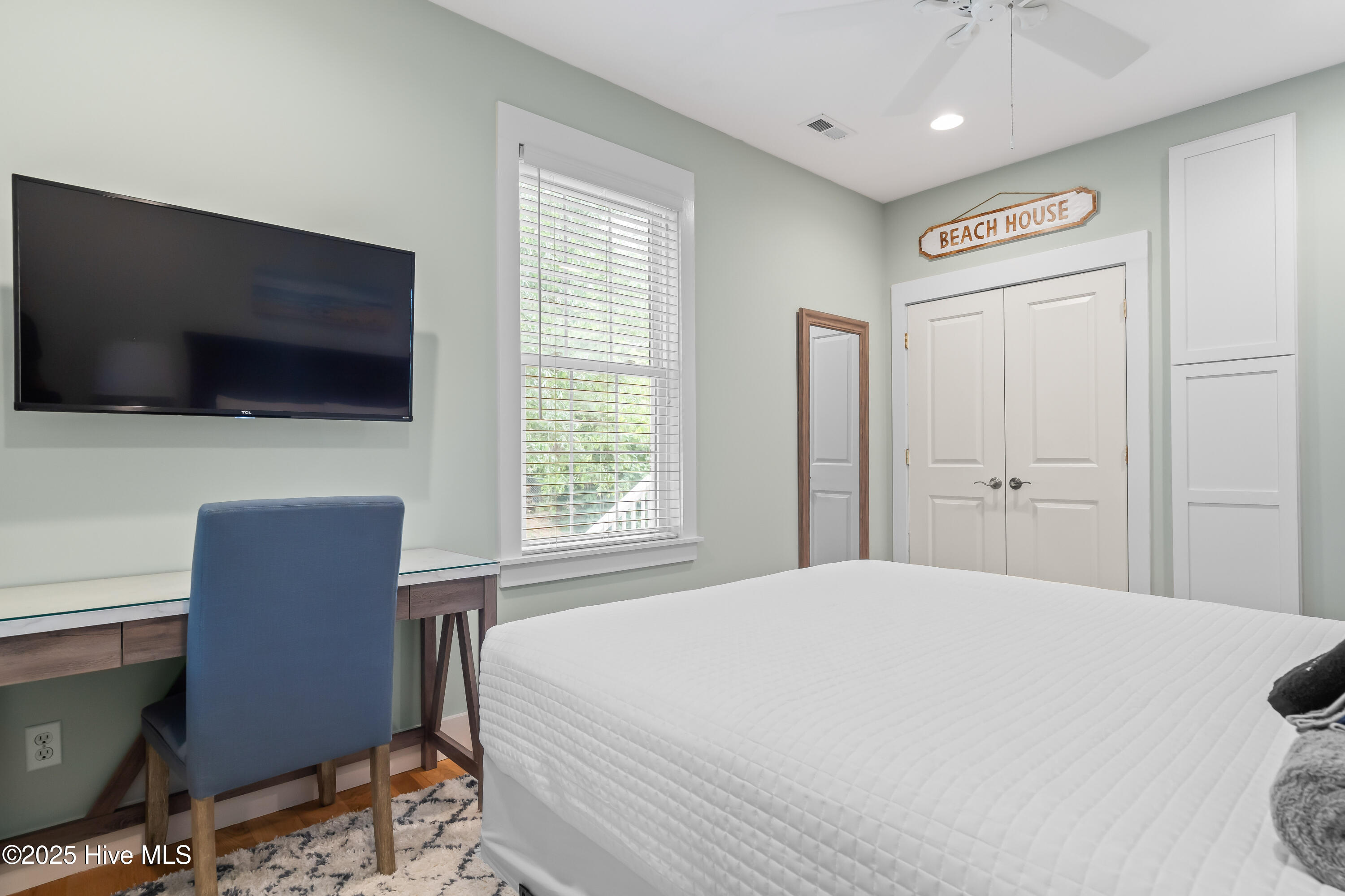 100555260 | Photo 23