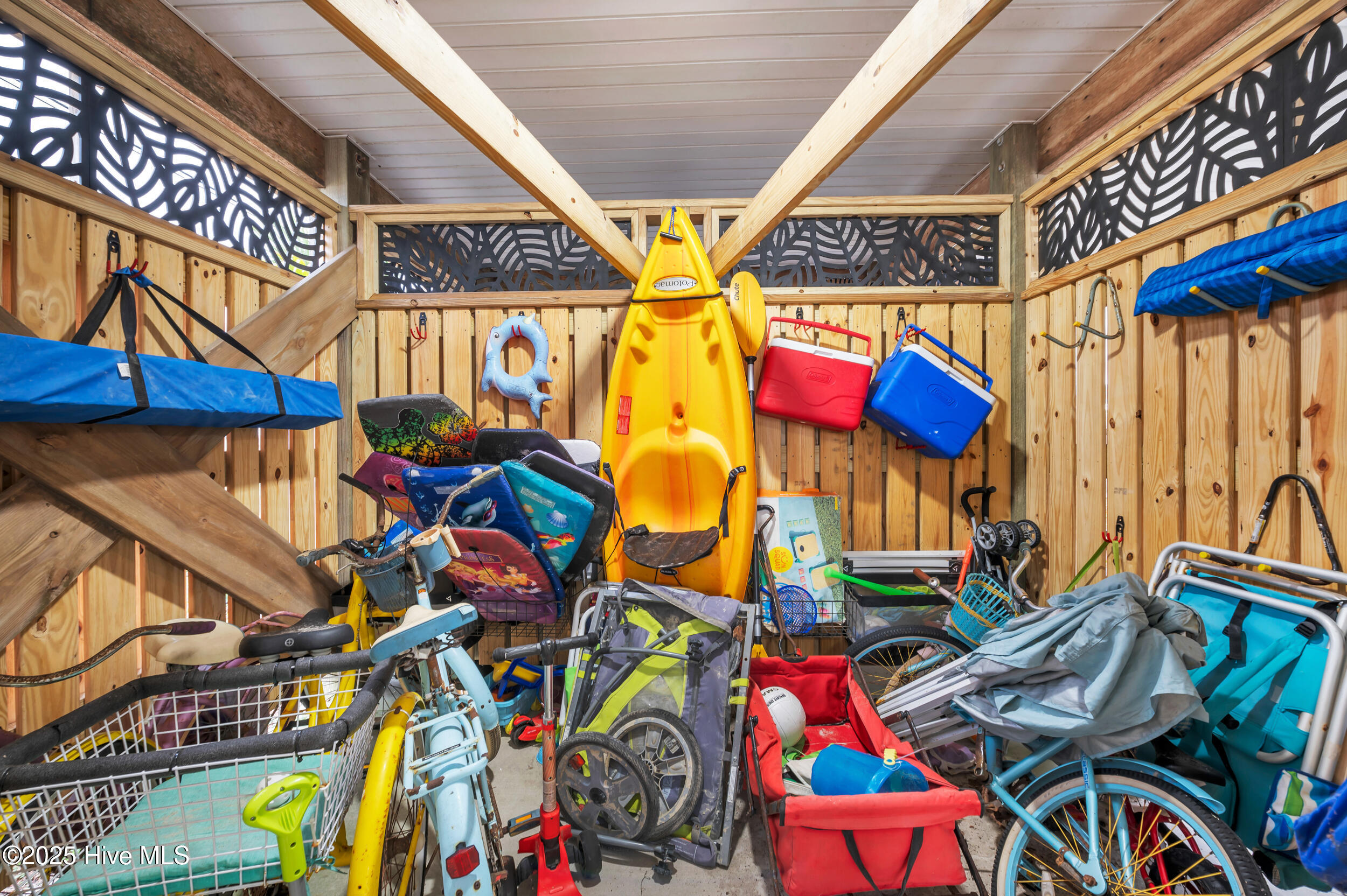 100543103 | Photo 12