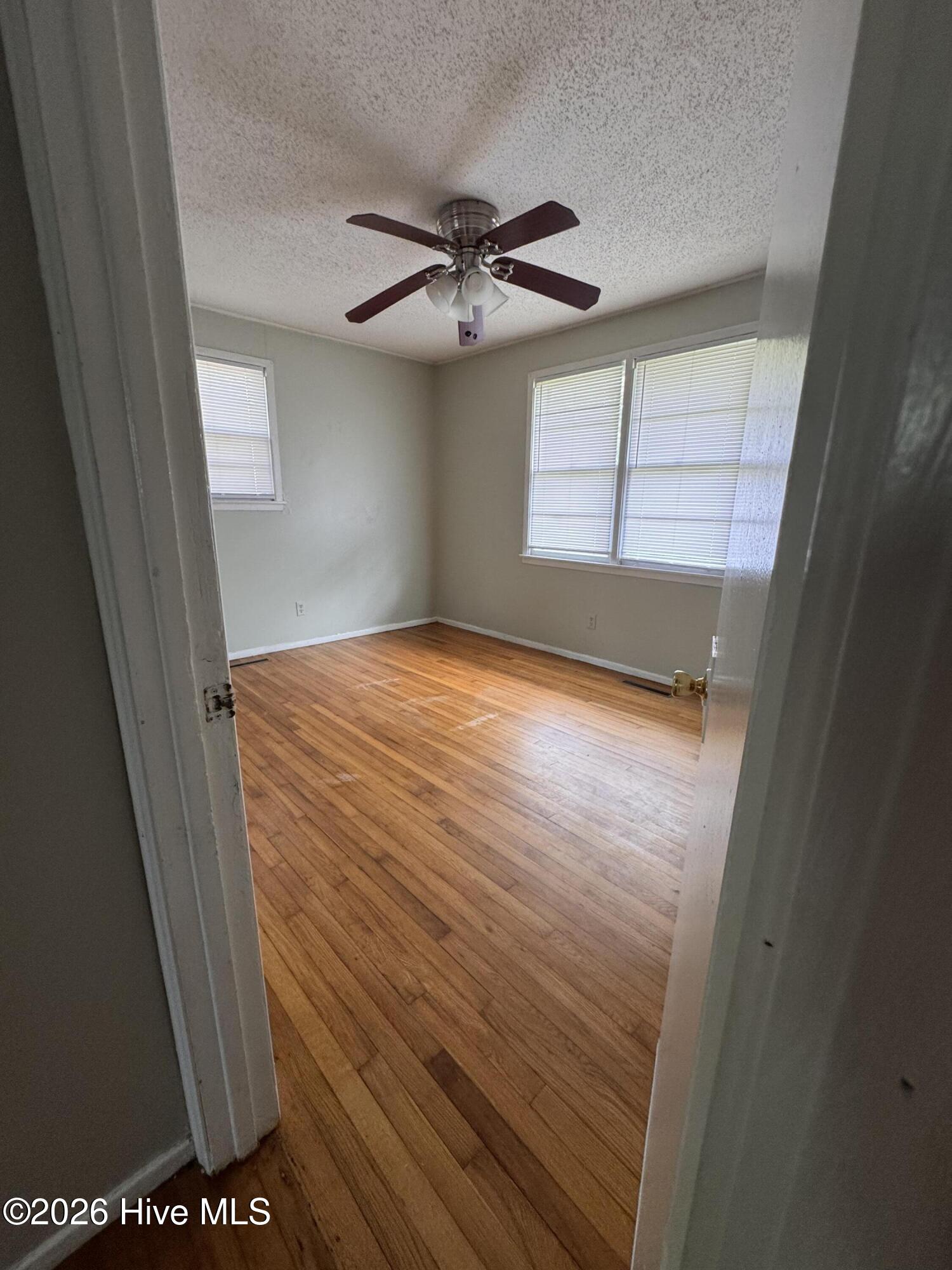 100564166 | Photo 10