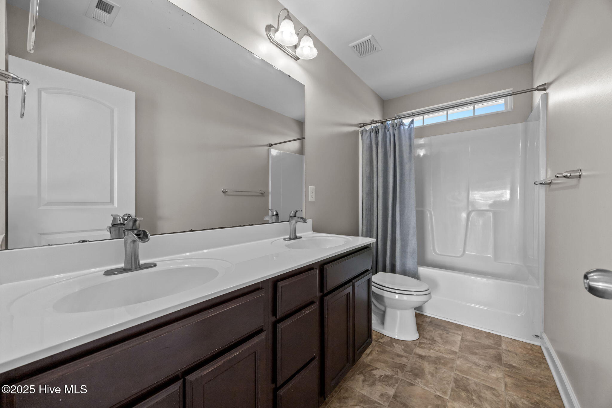 100542971 | Photo 27