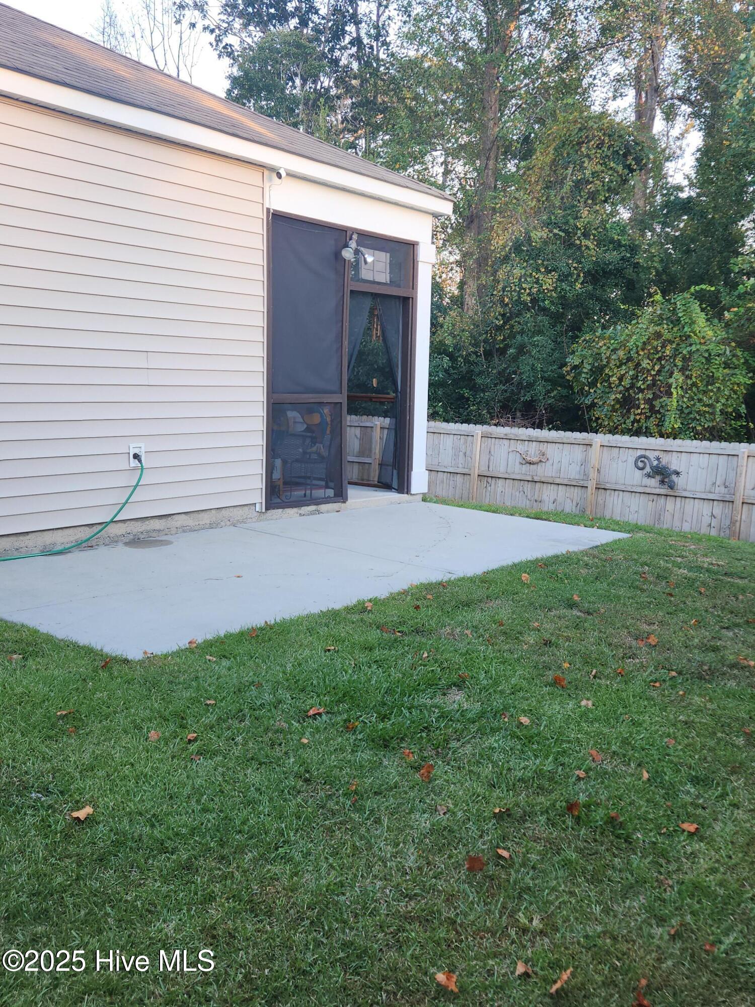 100539235 | Photo 36