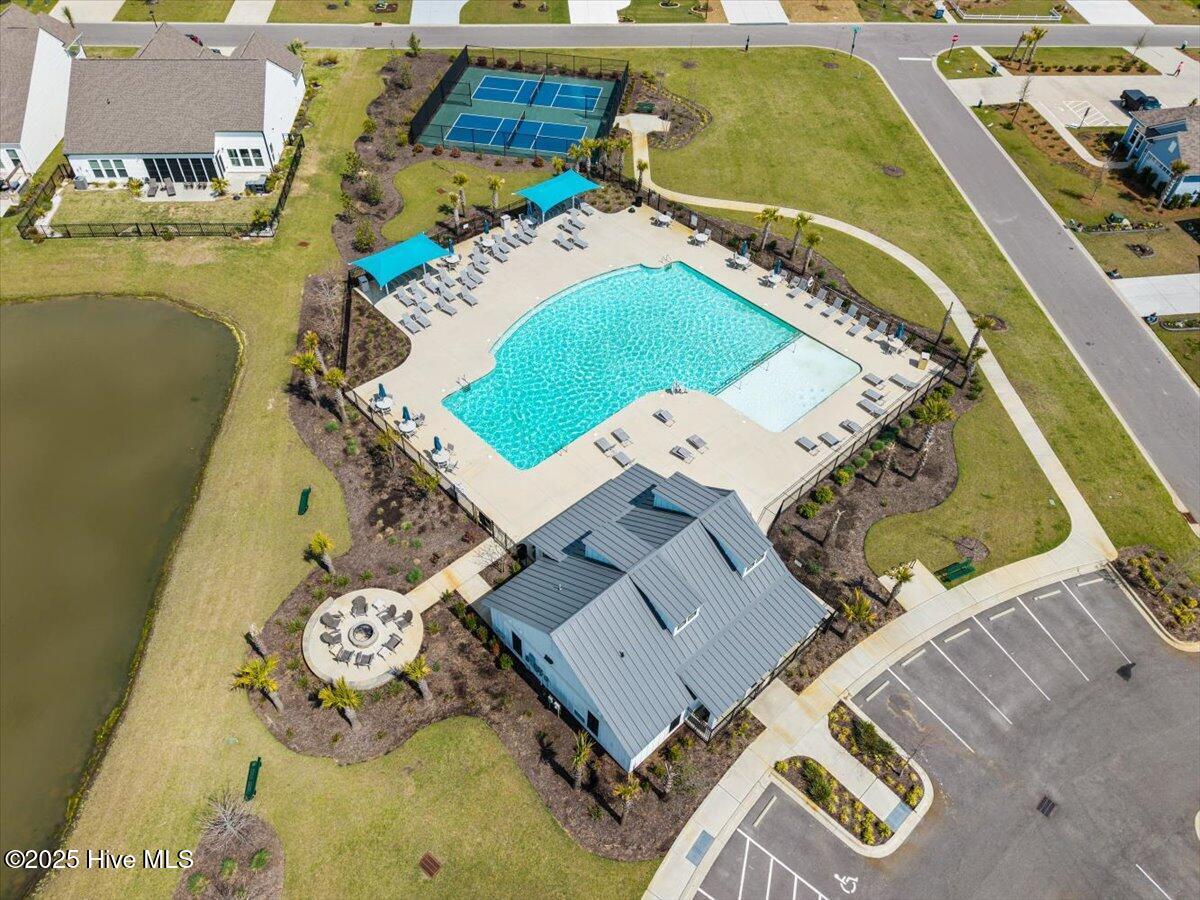 100532421 | Photo 62