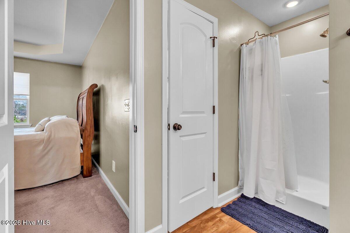 100558993 | Photo 38