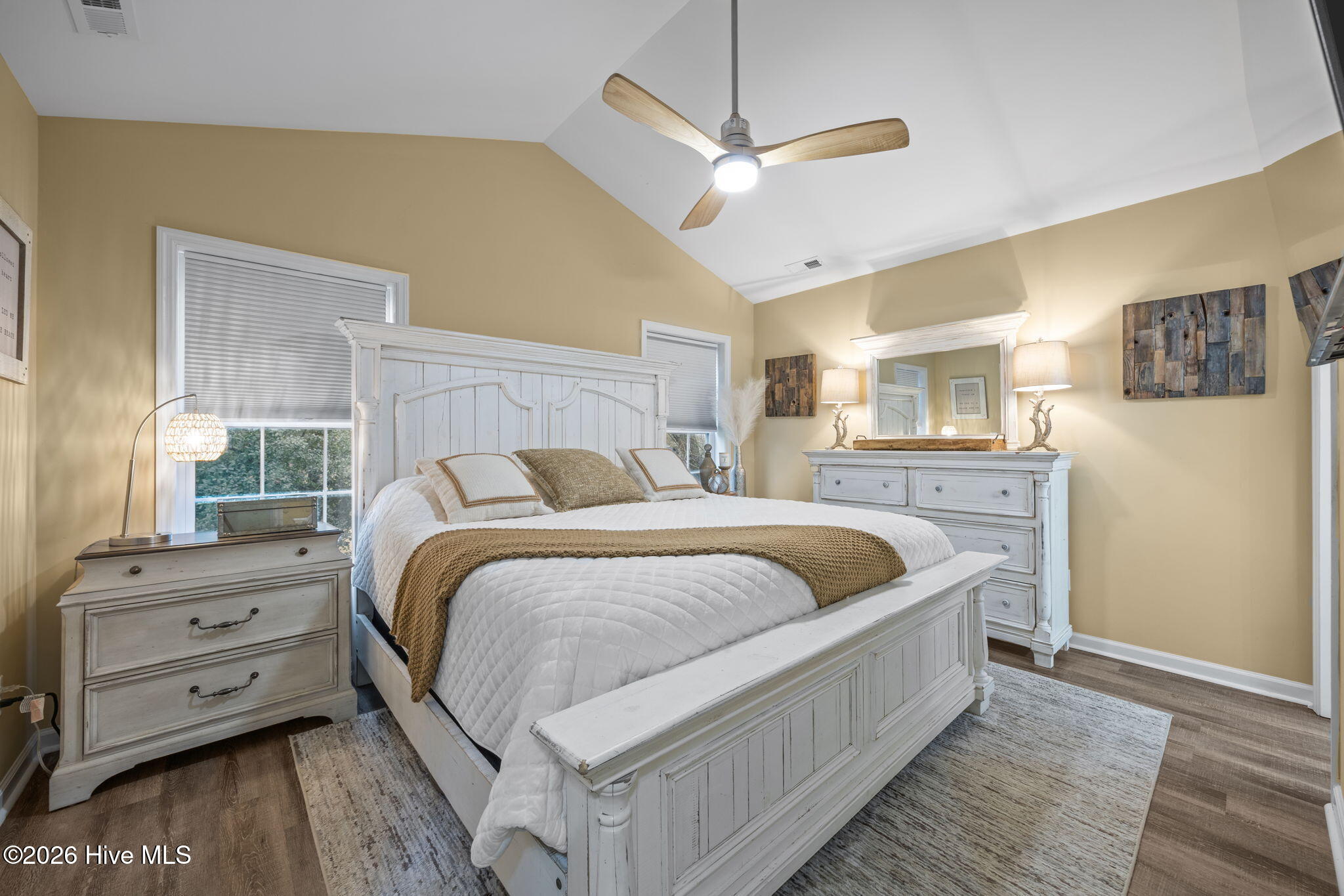 100553265 | Photo 22