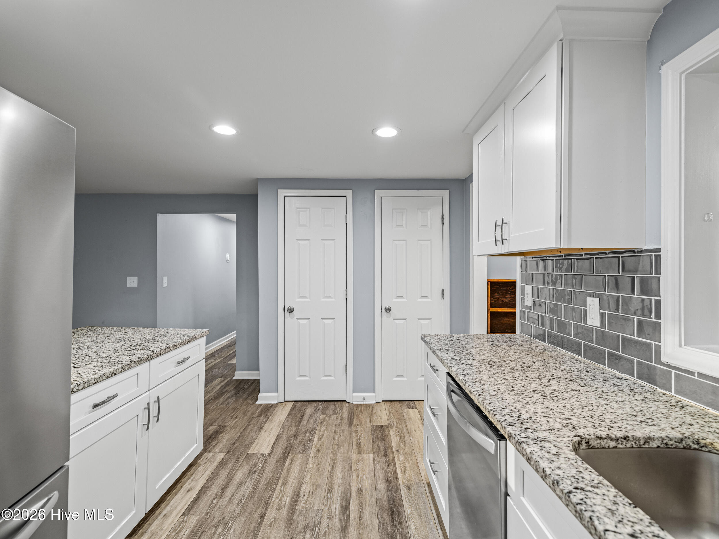 100558939 | Photo 15