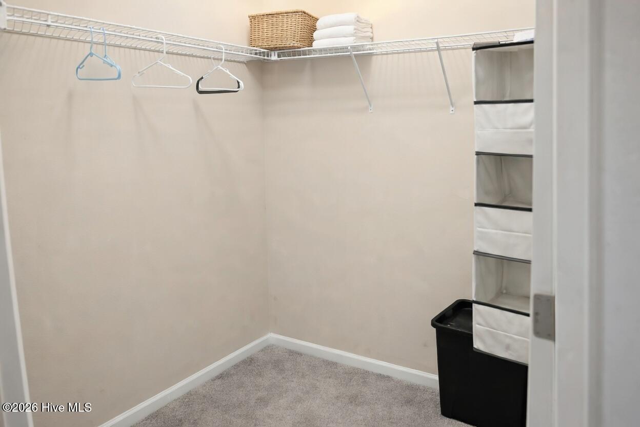 100562336 | Photo 22