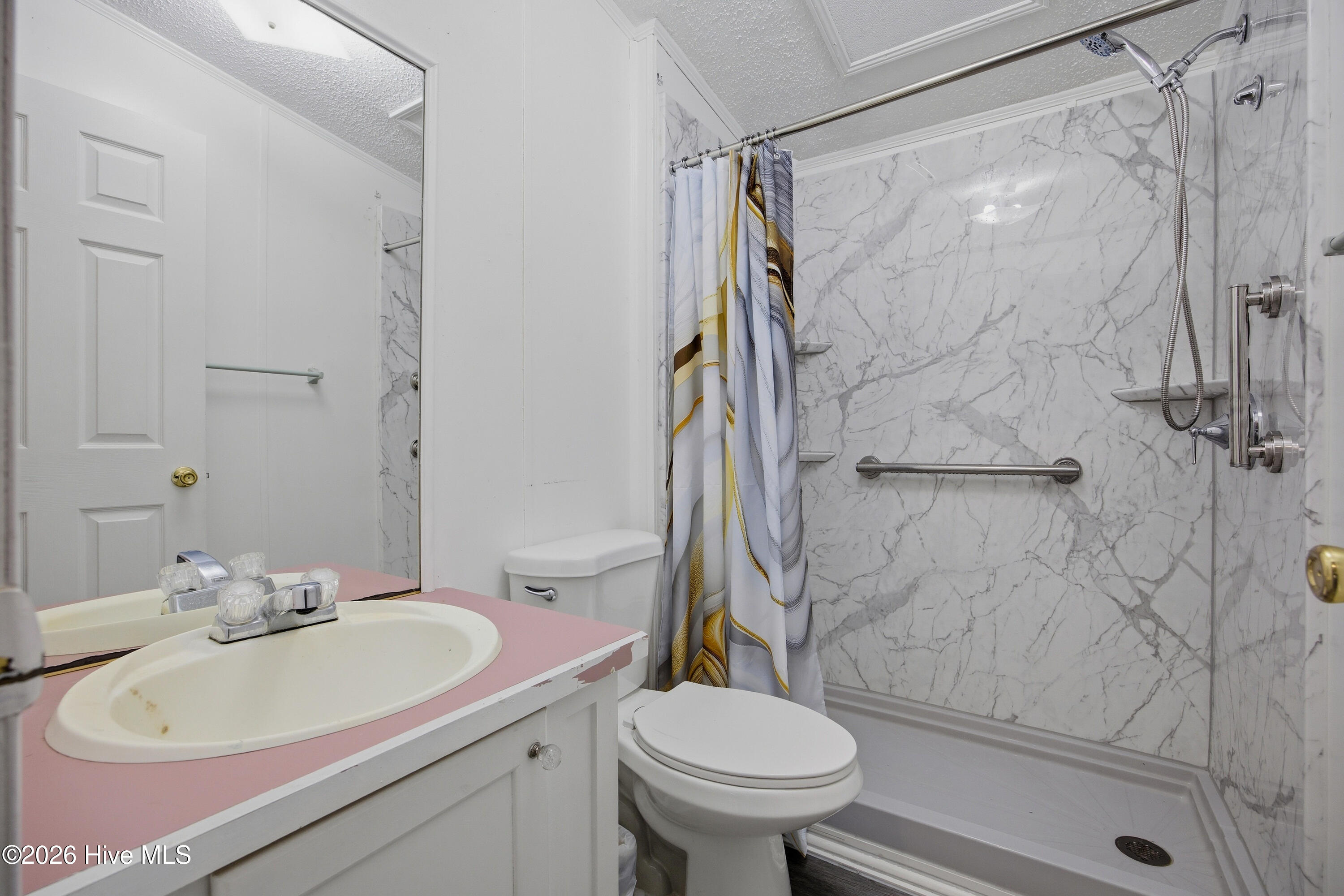 100565028 | Photo 31