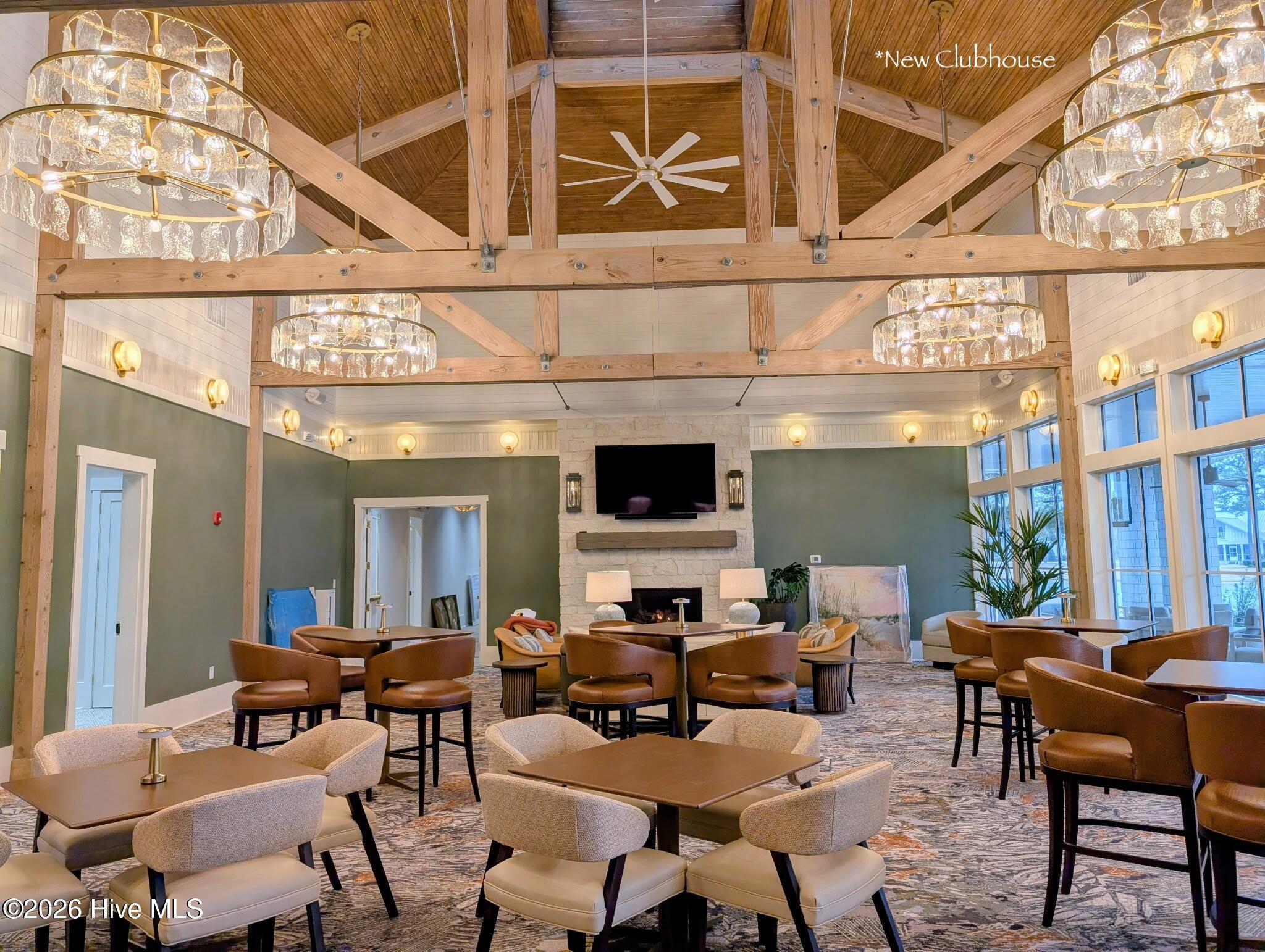 100526969 | Photo 60