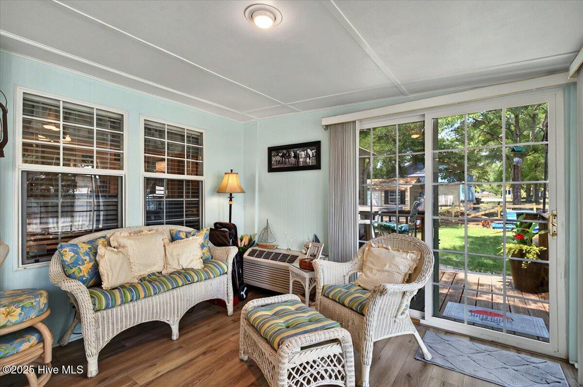 100555131 | Photo 18