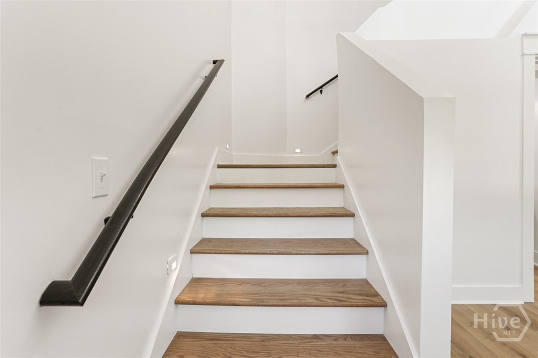 27 Pine Drive