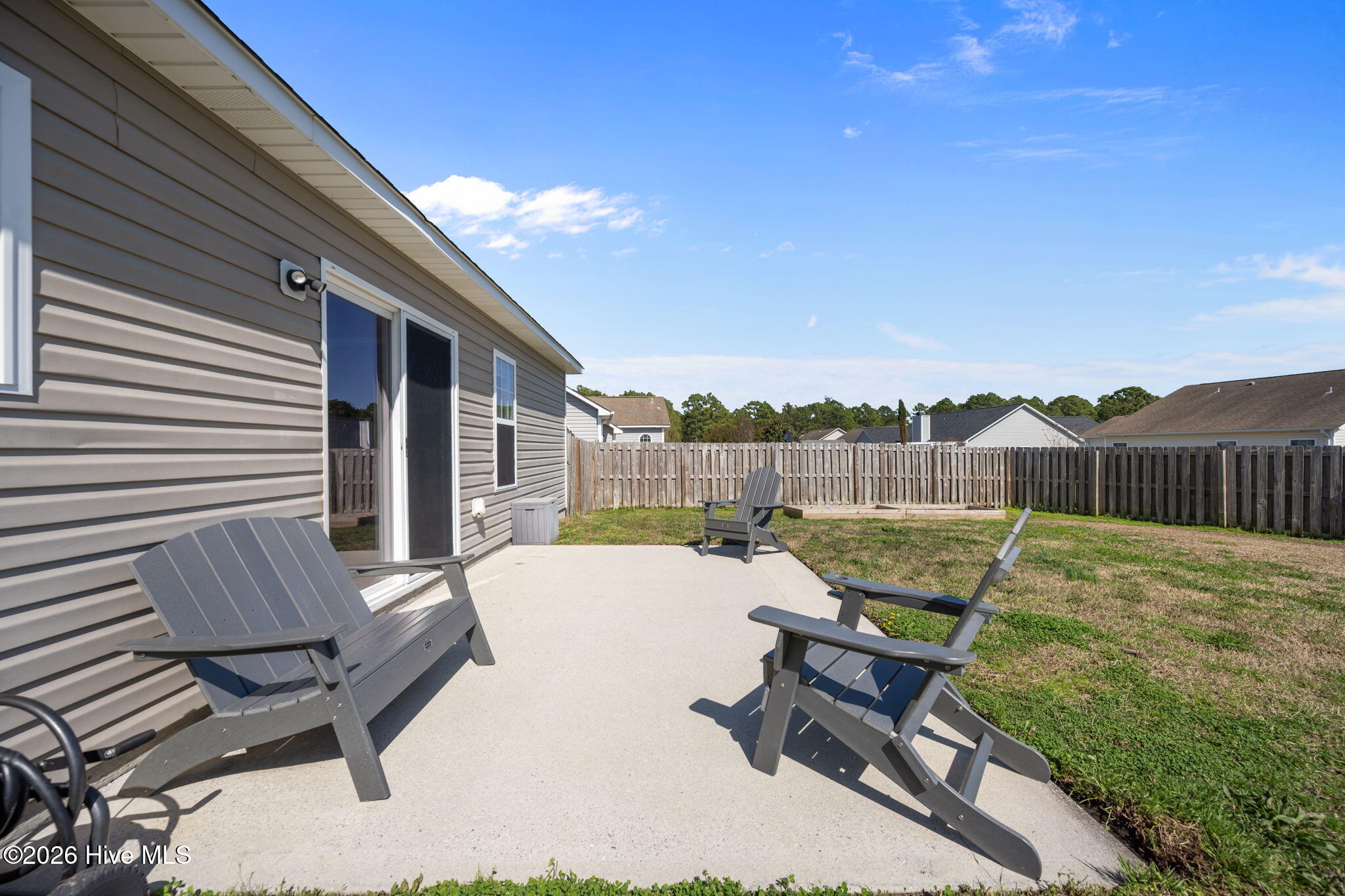 100558999 | Photo 43