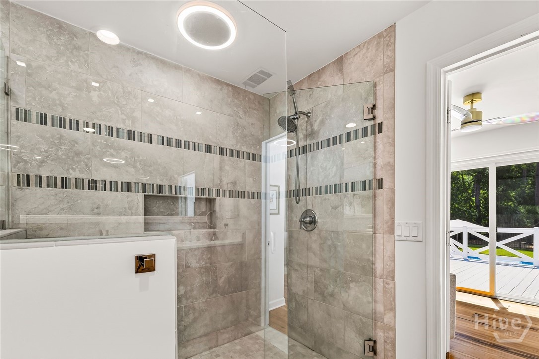 Primary Suite Bathroom