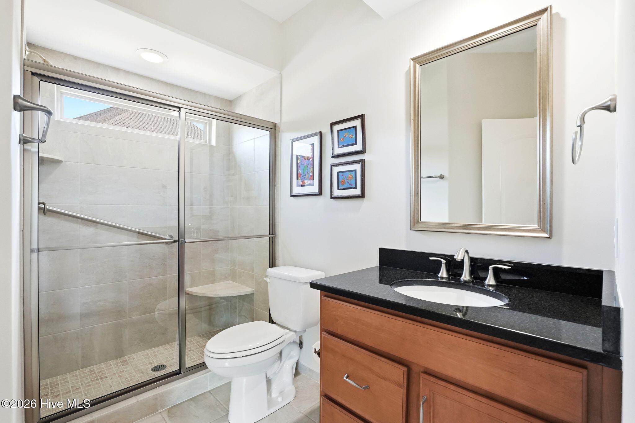 100565235 | Photo 45