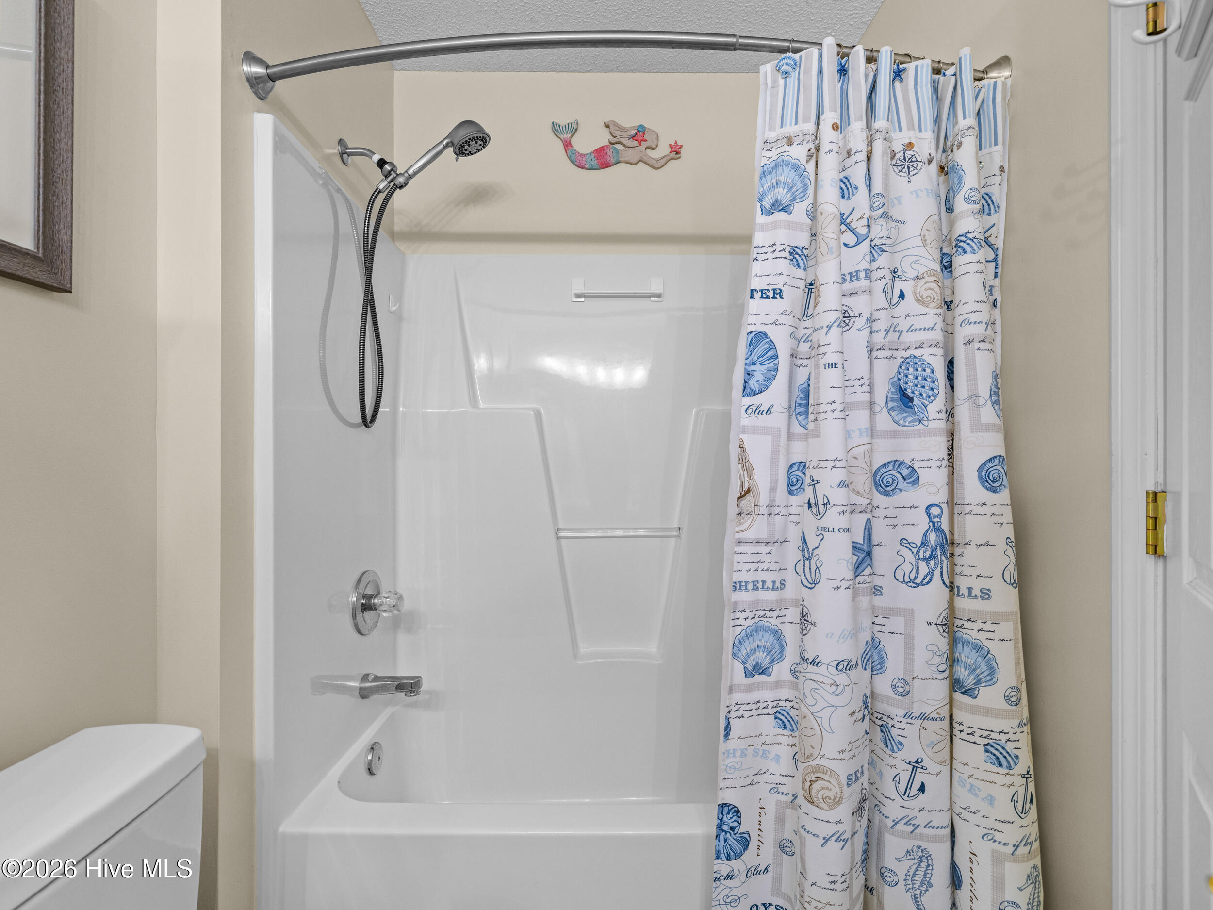 100551107 | Photo 44