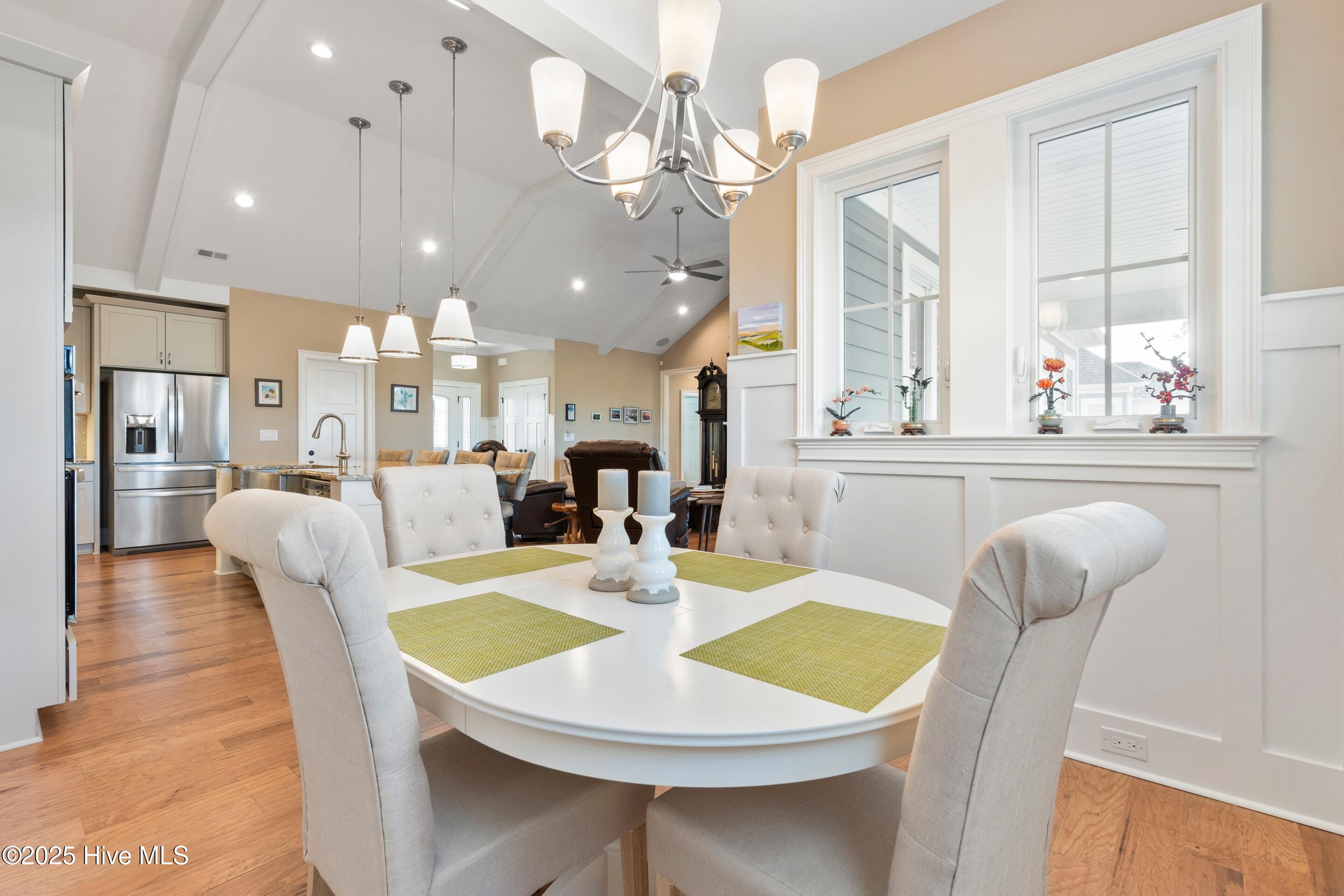 100541782 | Photo 21