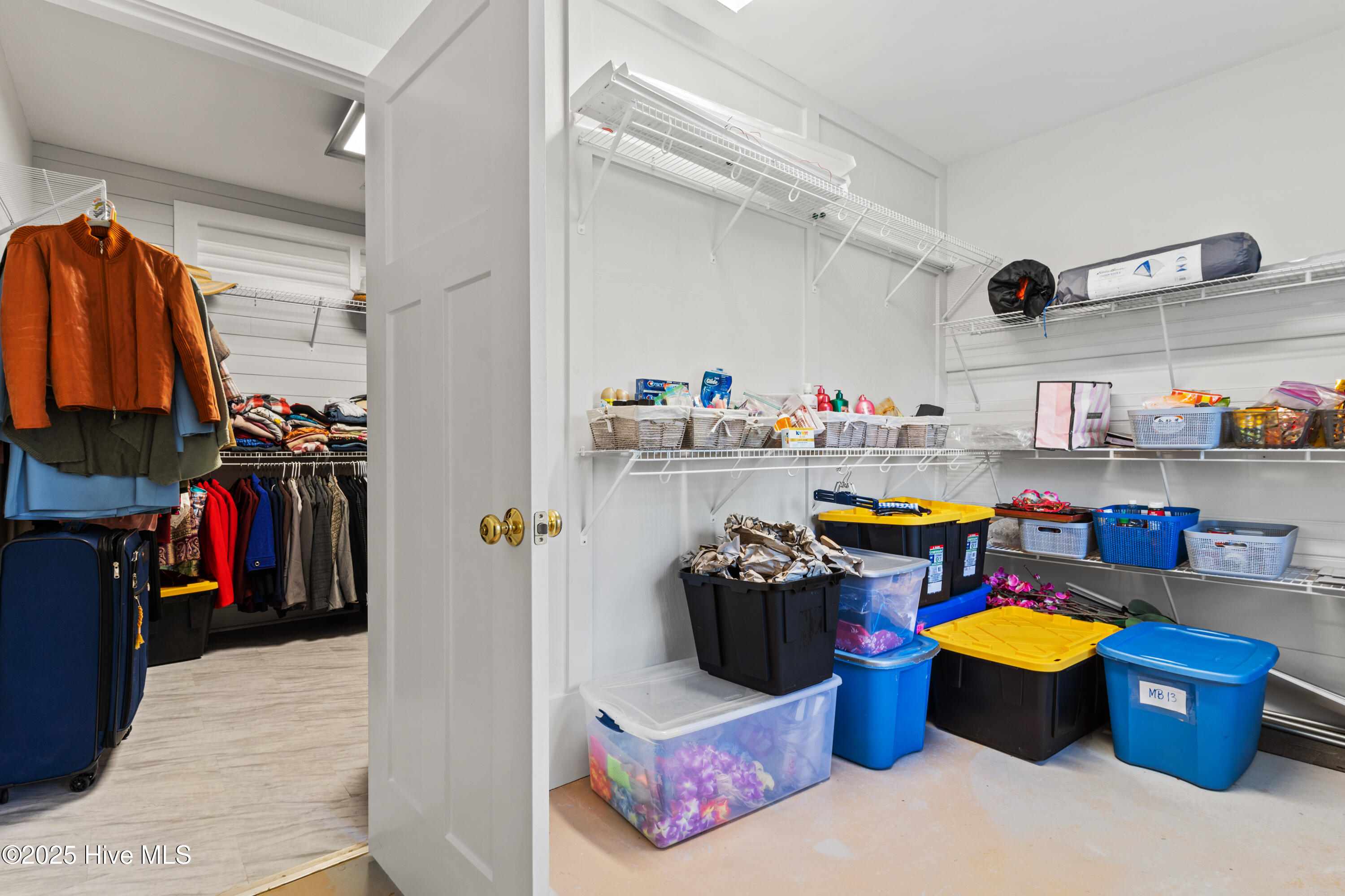 100548796 | Photo 72