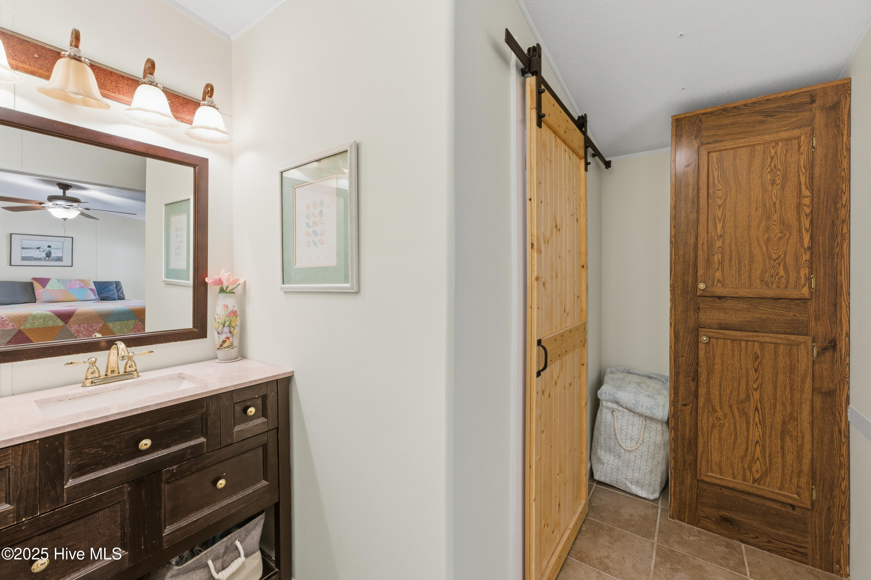 100538513 | Photo 23