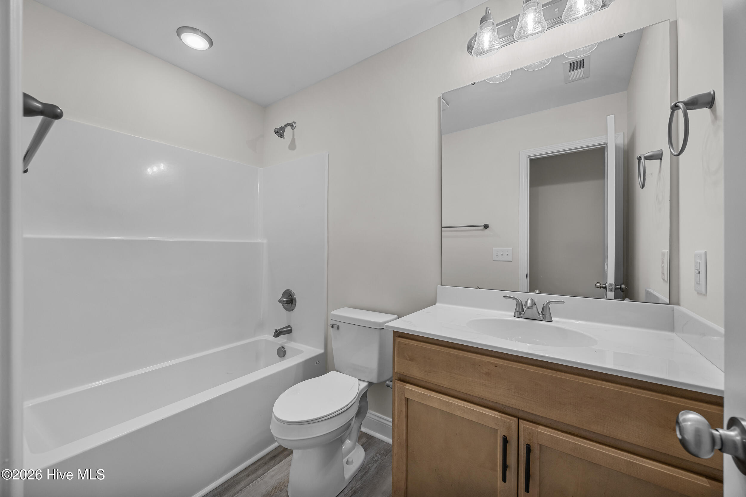 100552403 | Photo 29