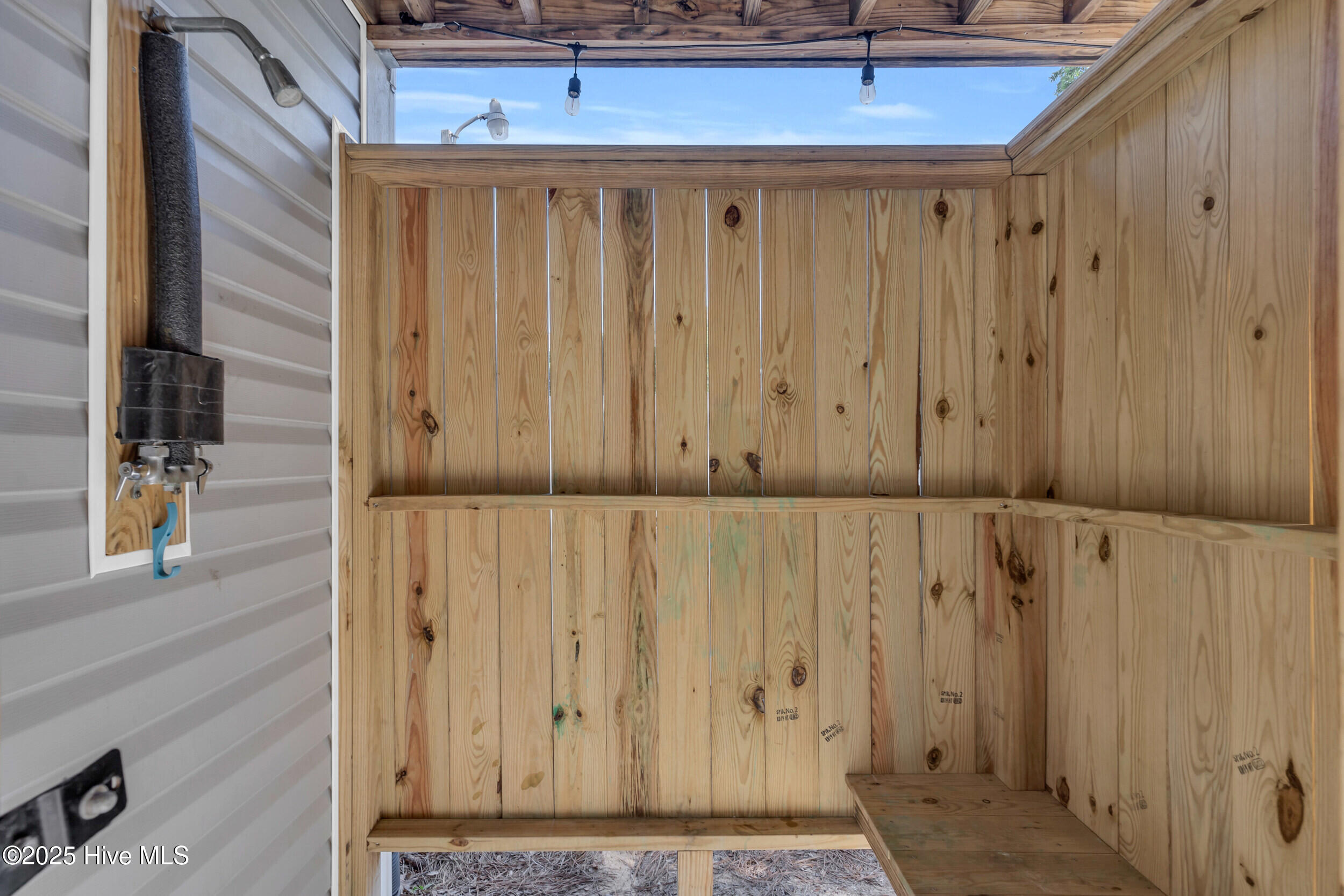 100534529 | Photo 40