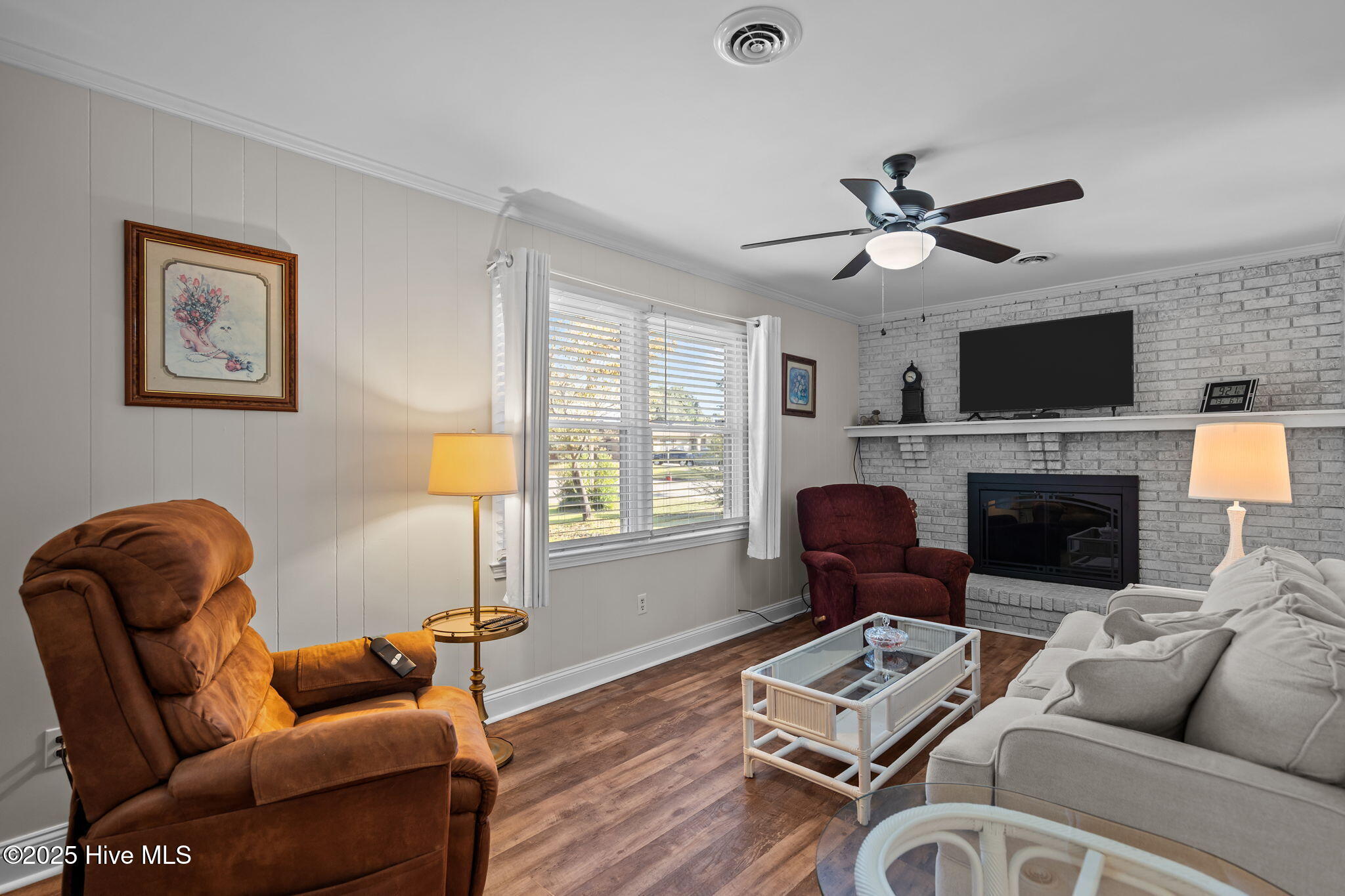 100551832 | Photo 11