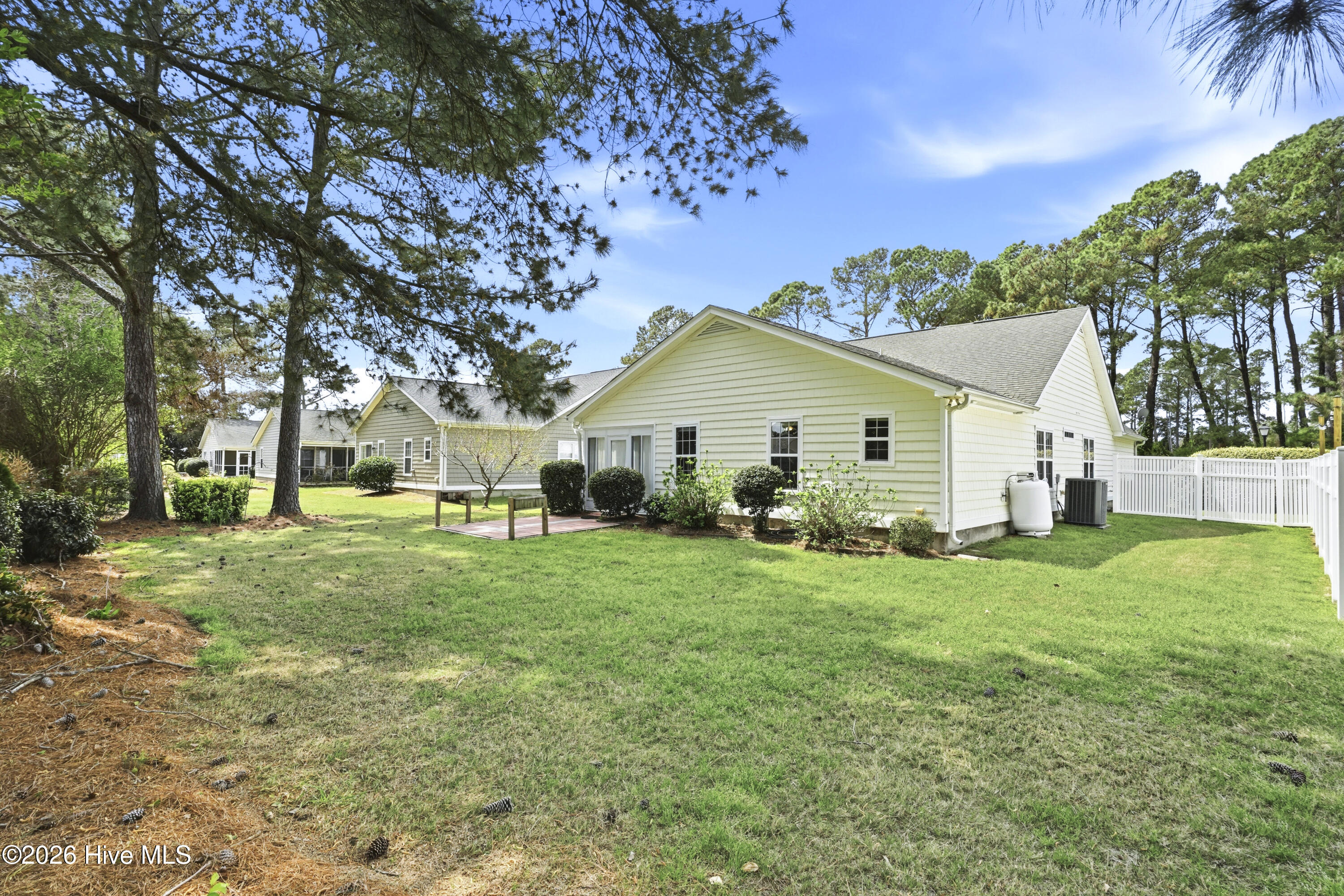 100562955 | Photo 58