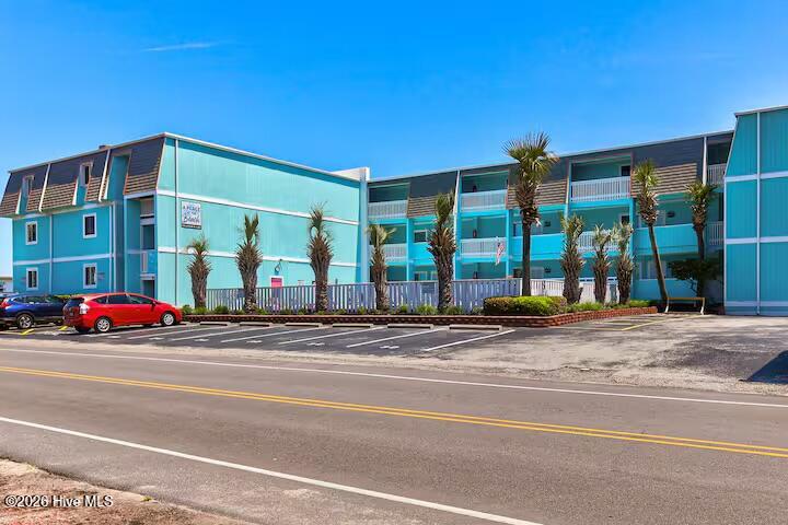 100555086 | Photo 35