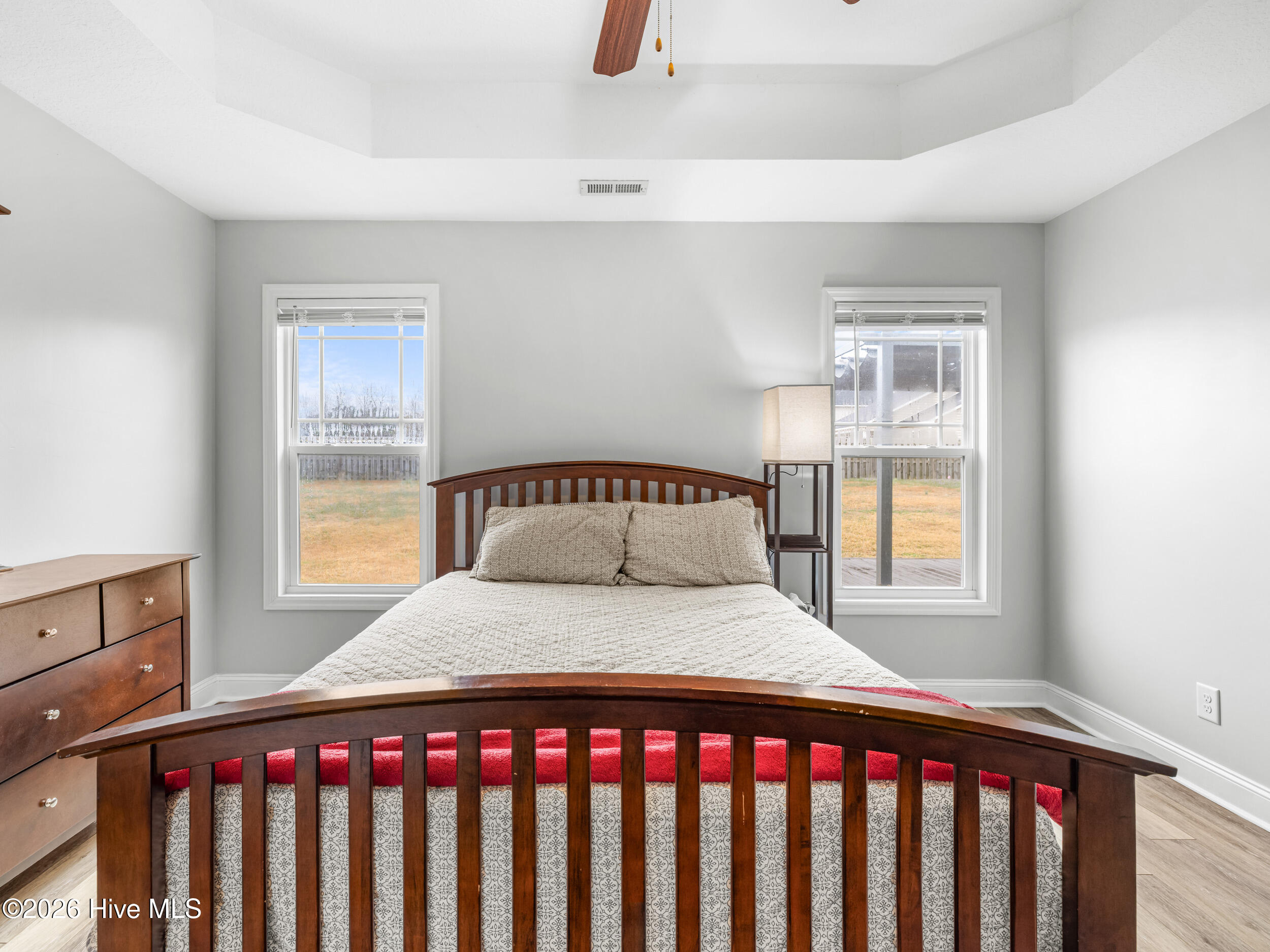 100548593 | Photo 21