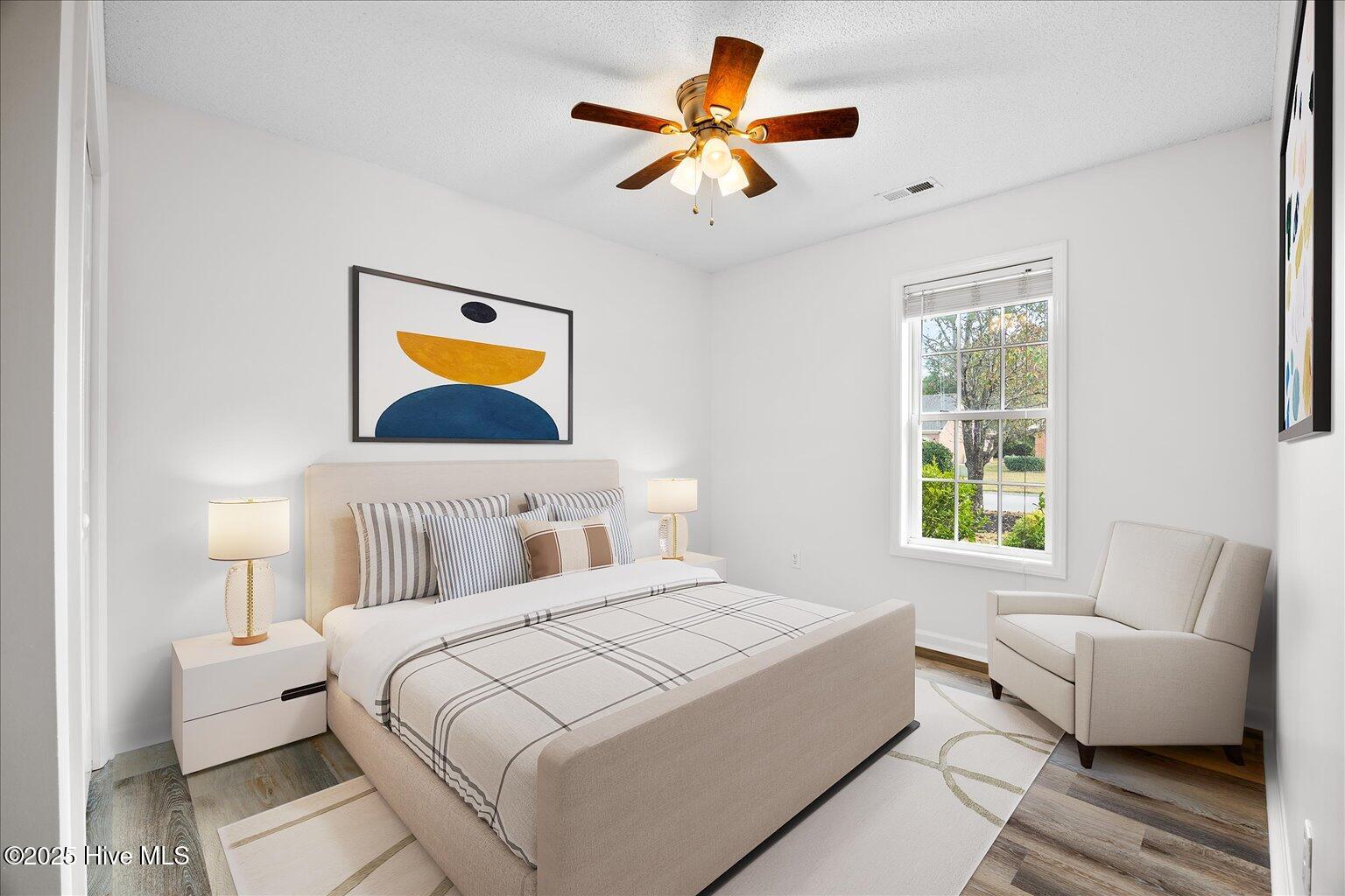 100540475 | Photo 24