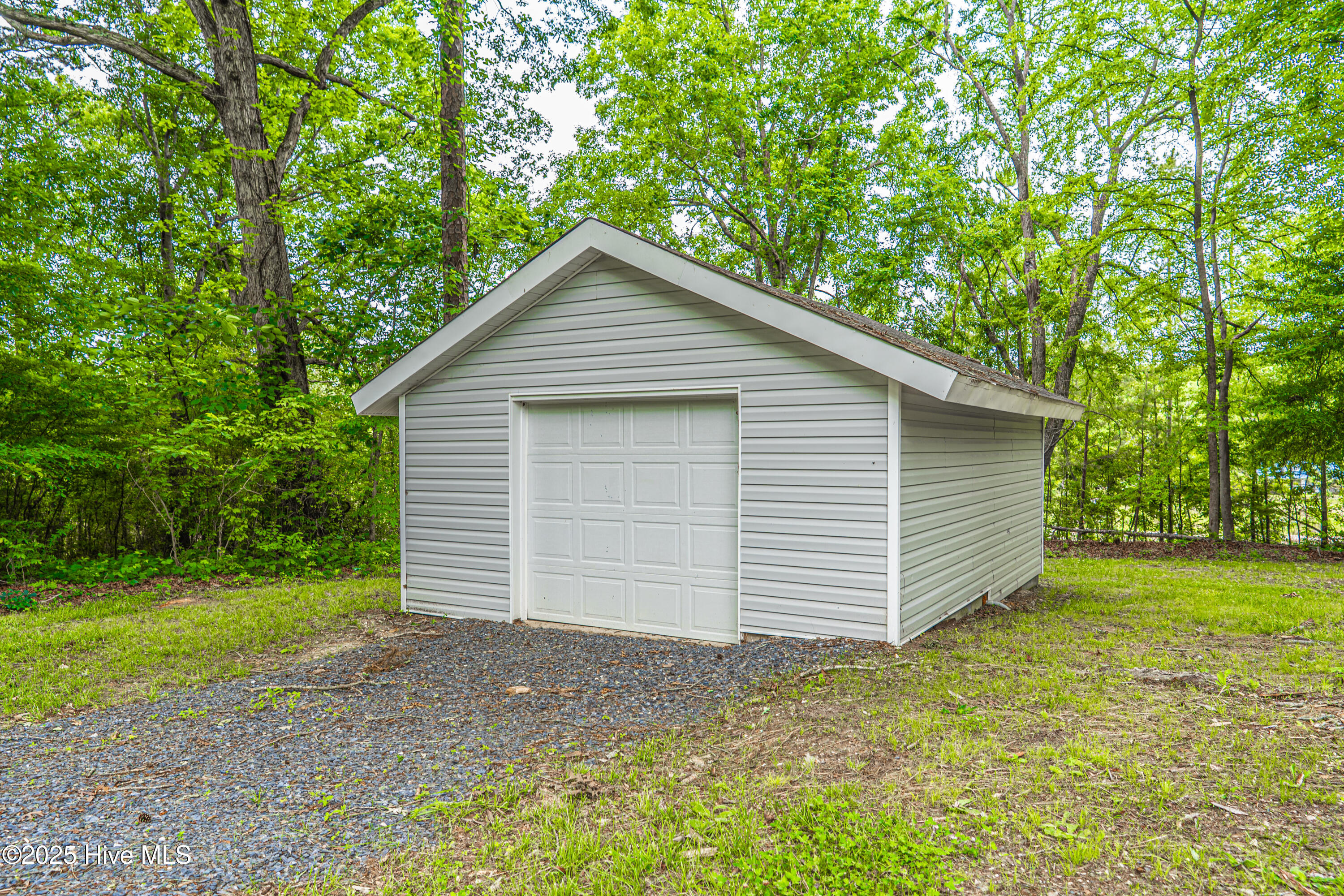2396 Putnam Glendon Road