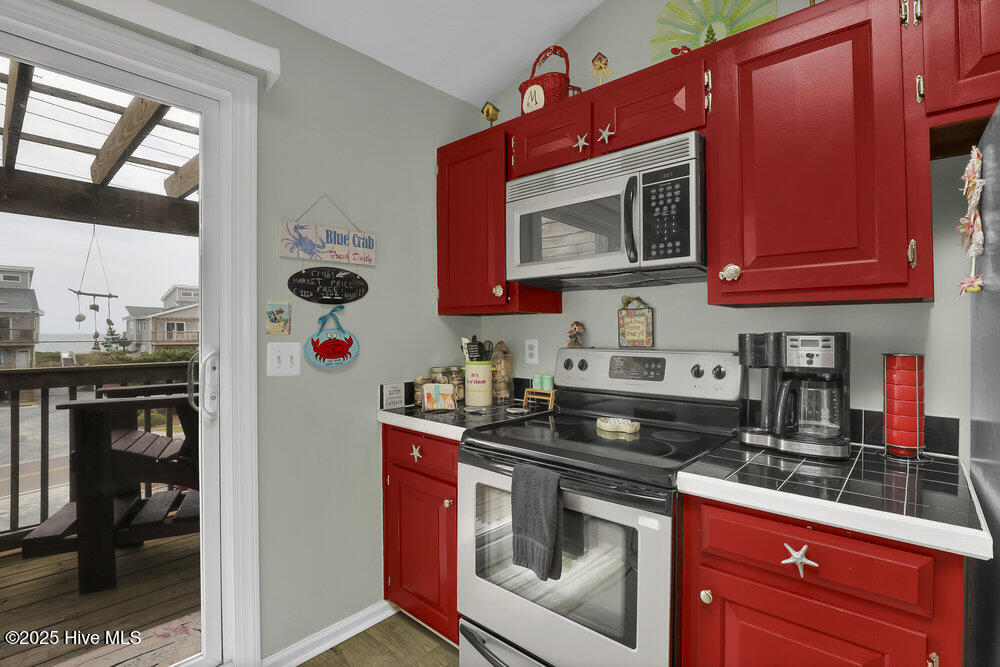 100513215 | Photo 19