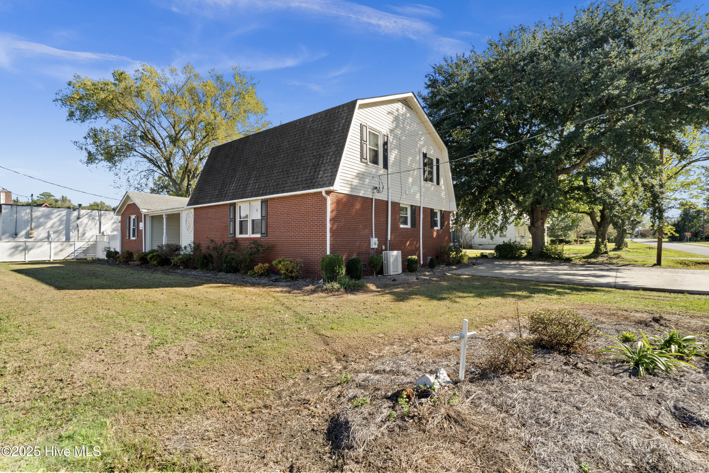 Homes for sale in Beulaville, NC | 117 S Thomas St, Beulaville, NC 28518 | MLS# 100534245