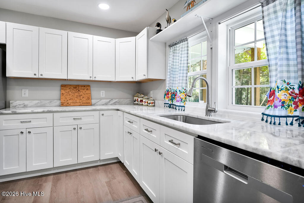 100569644 | Photo 12