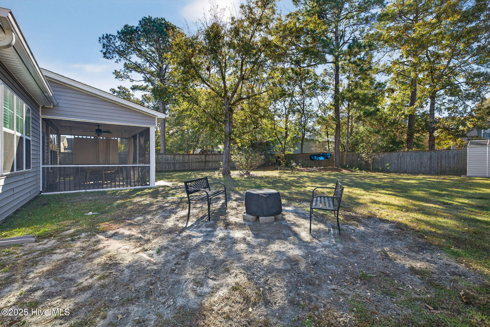 100541825 | Photo 48