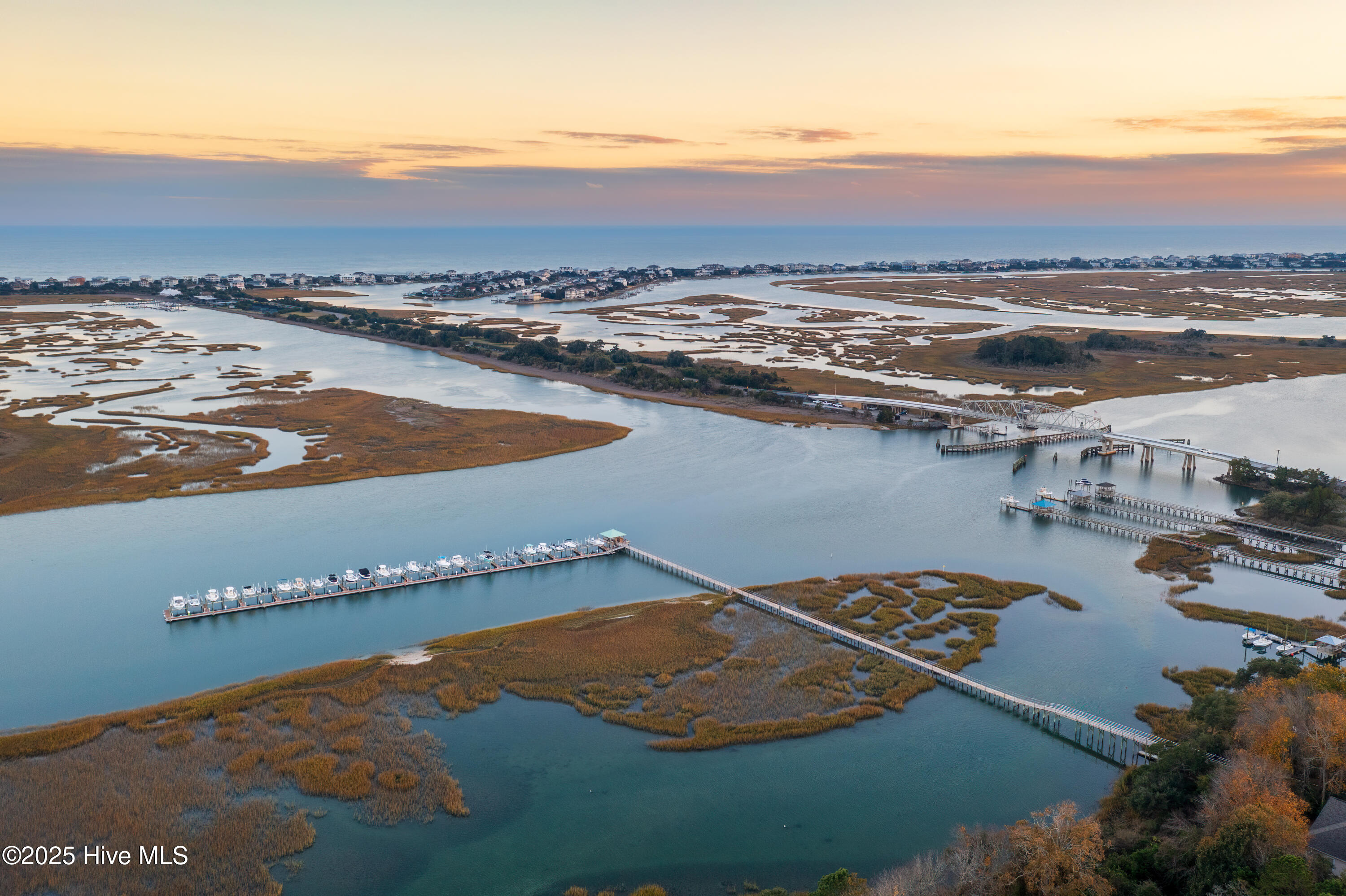 100544767 | Photo 51