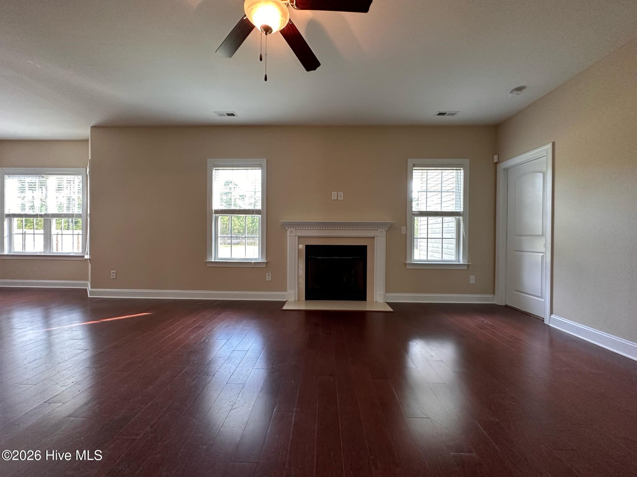 100557868 | Photo 17