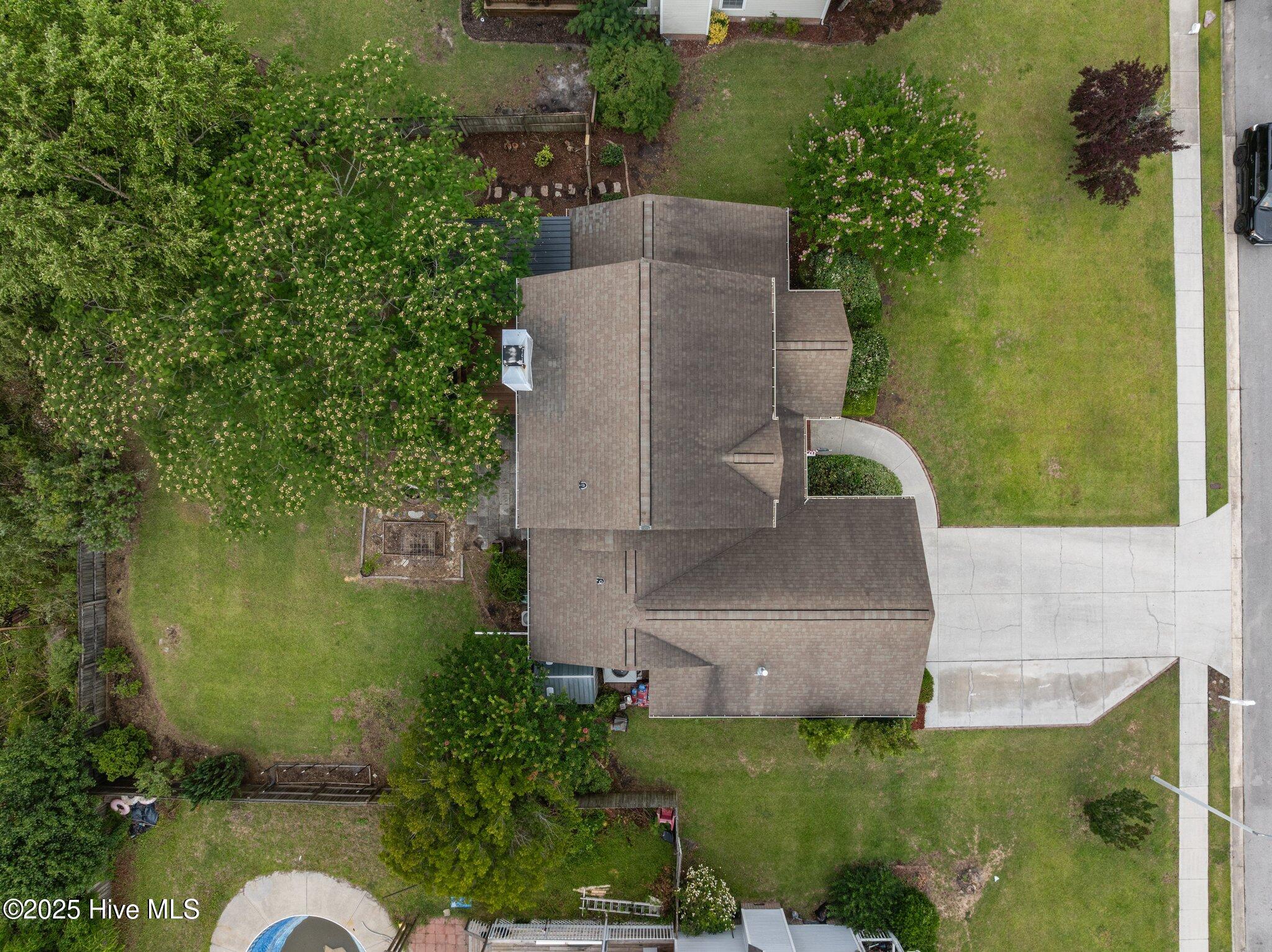 100548060 | Photo 50