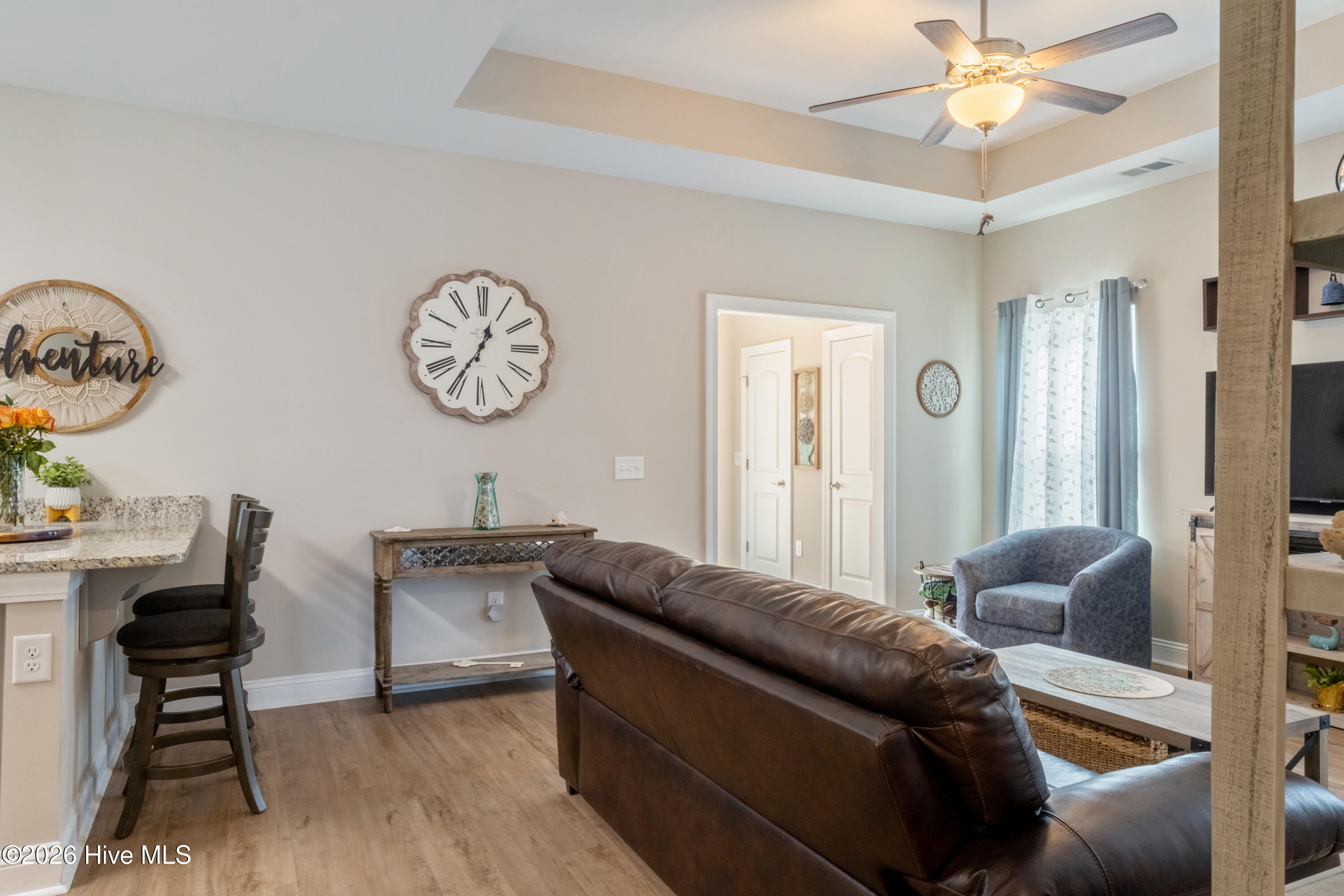 100557212 | Photo 12