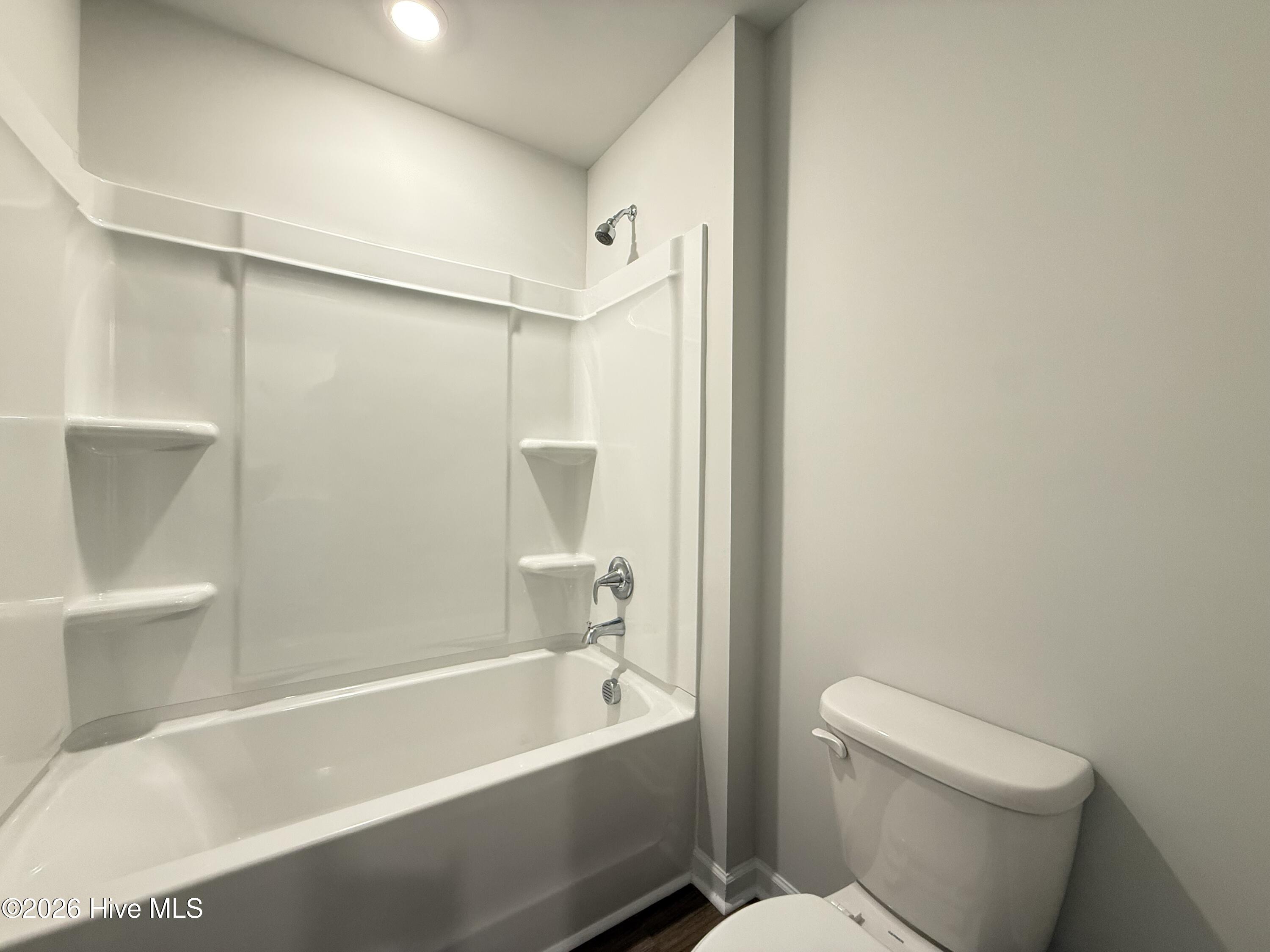 100525025 | Photo 22