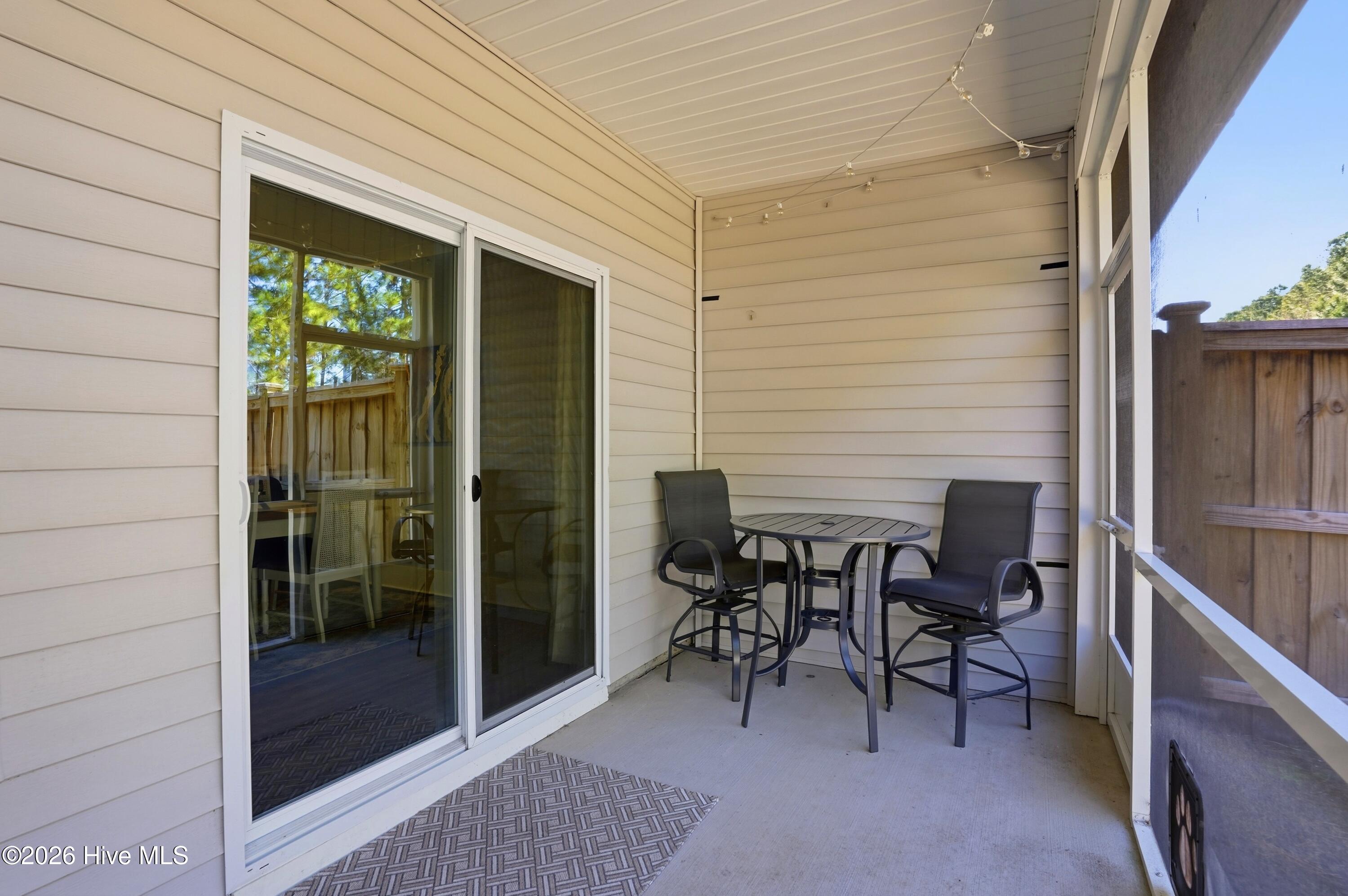 100555182 | Photo 27