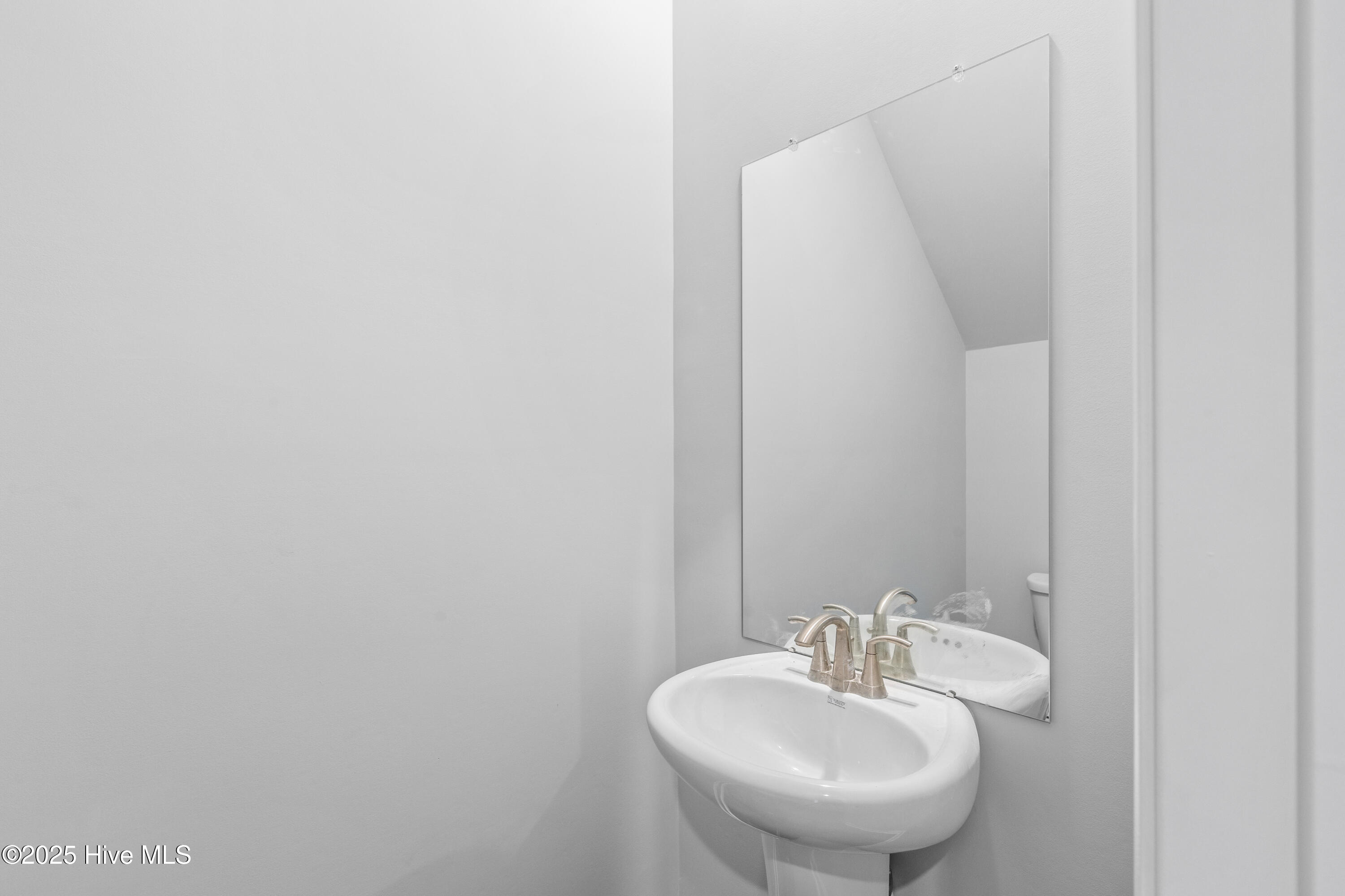 100538975 | Photo 17