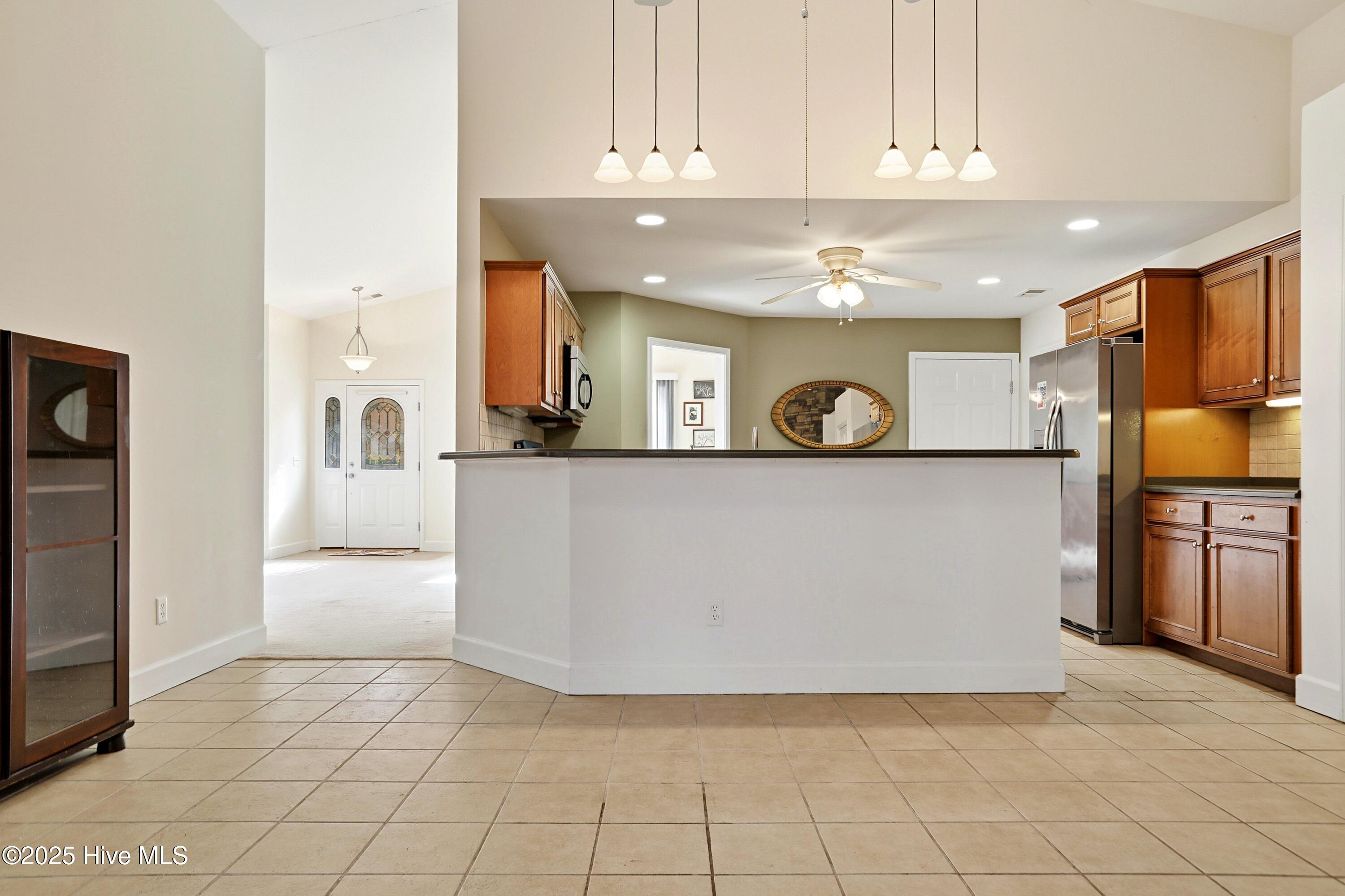 100543603 | Photo 12