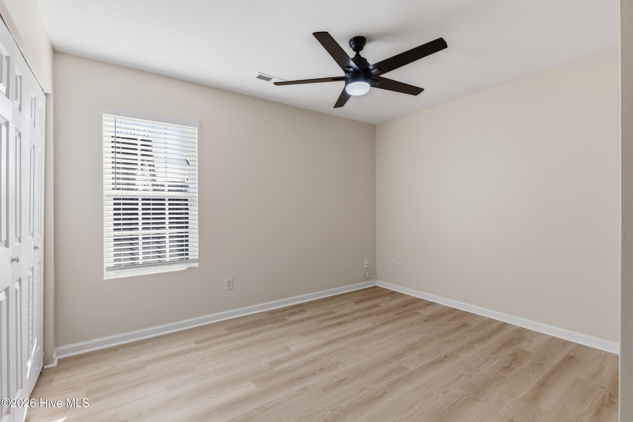 100553456 | Photo 26